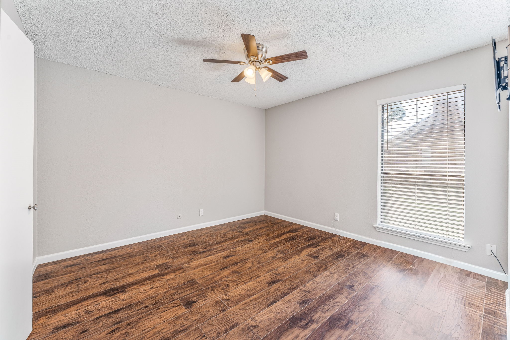 1204 Harwell Drive 2124
