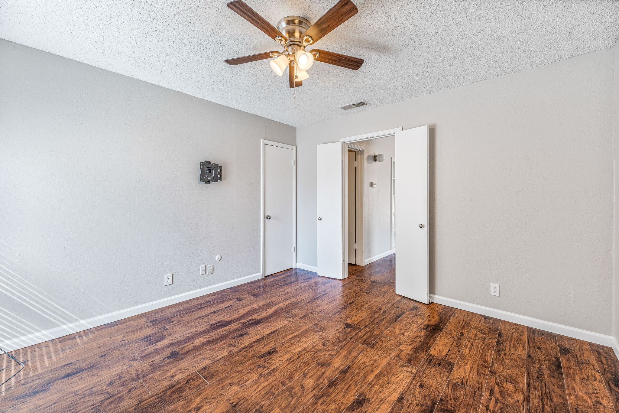 1204 Harwell Drive 2124