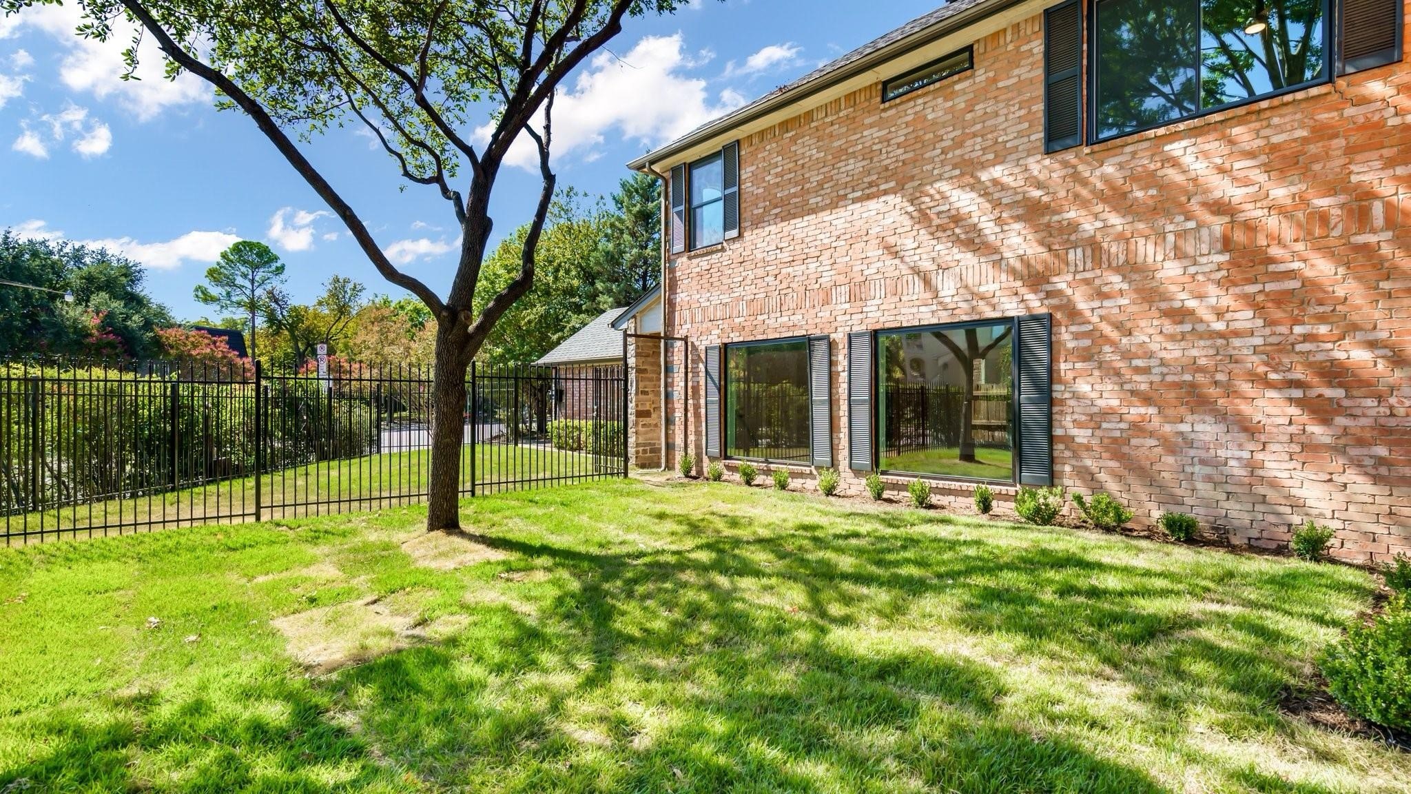 5413 Live Oak