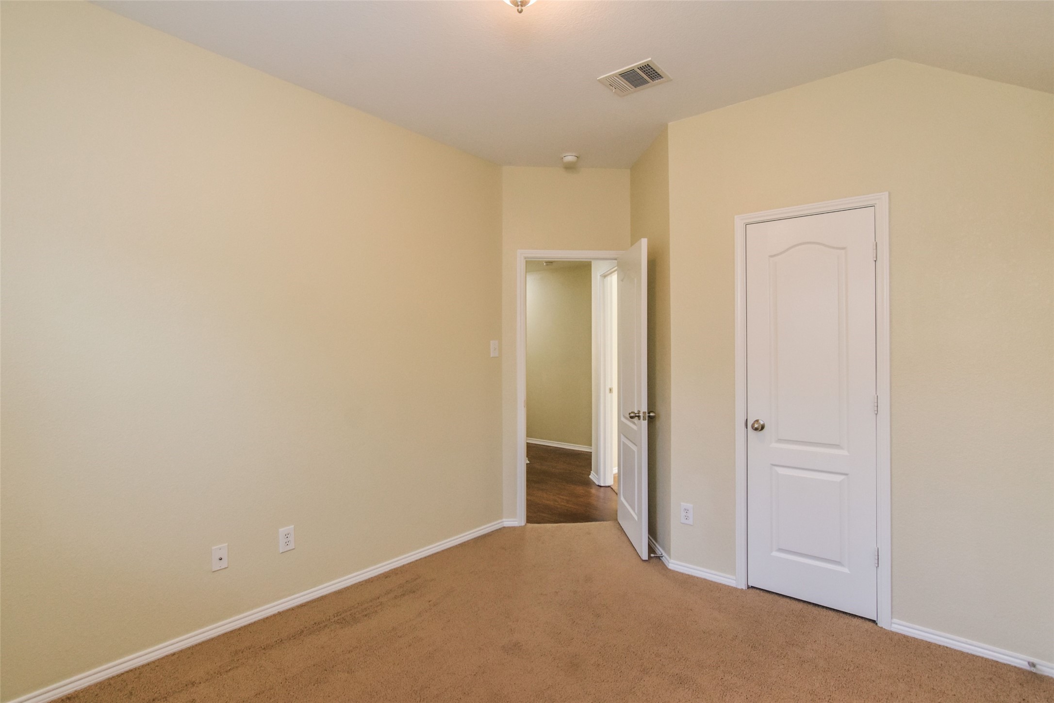 9409 Caliente Drive