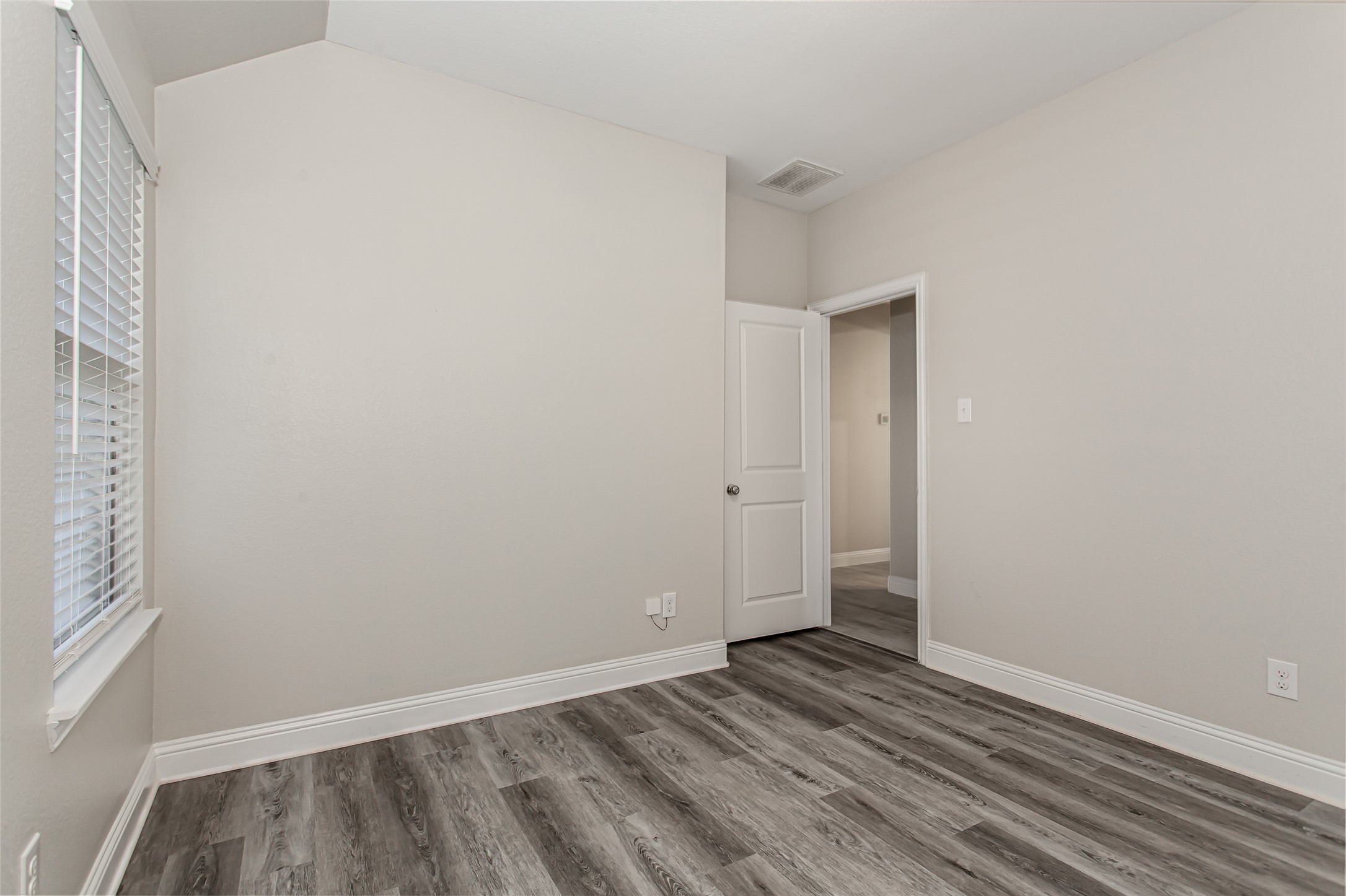 1203 Rendyn Street