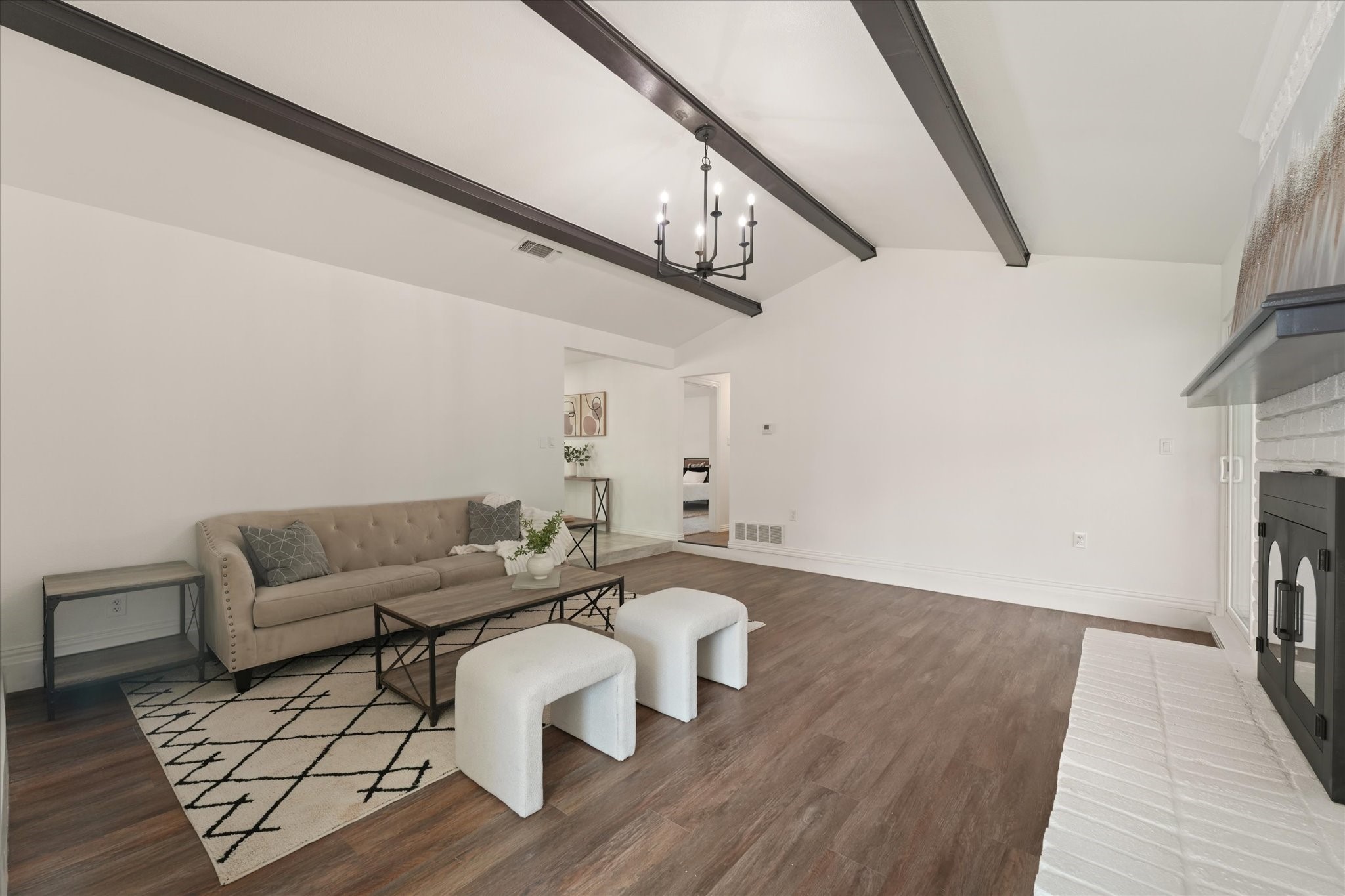 2113 Carverly Drive