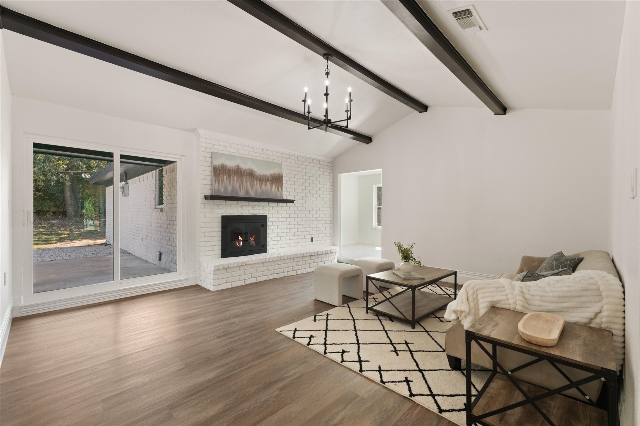 2113 Carverly Drive