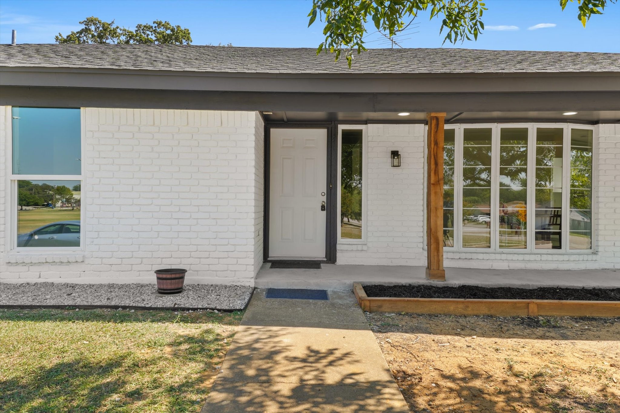 2113 Carverly Drive