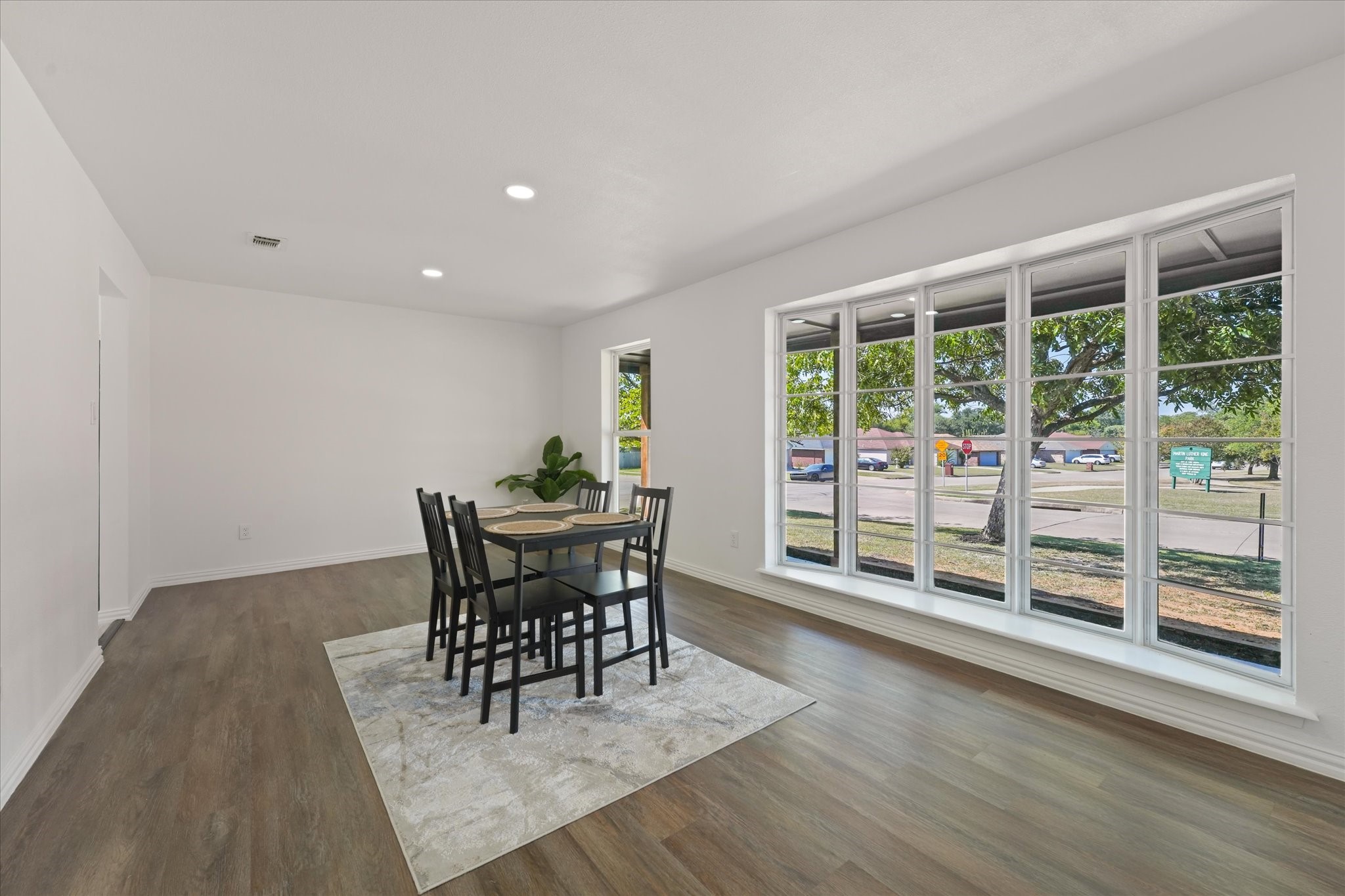 2113 Carverly Drive