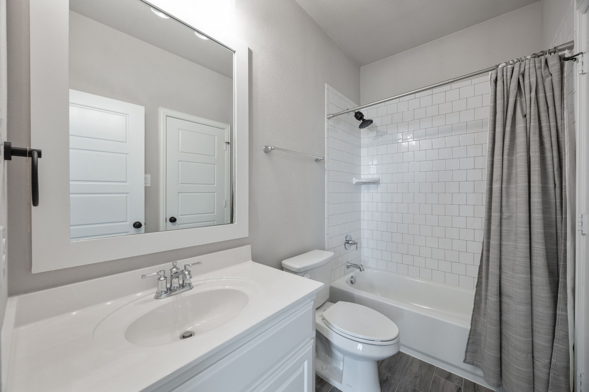 1304 S Pecan Parkway