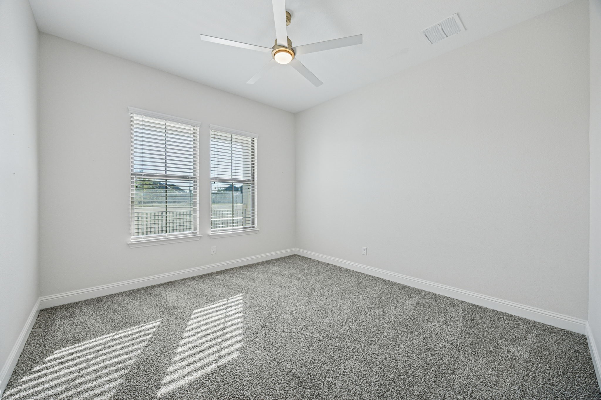 1304 S Pecan Parkway