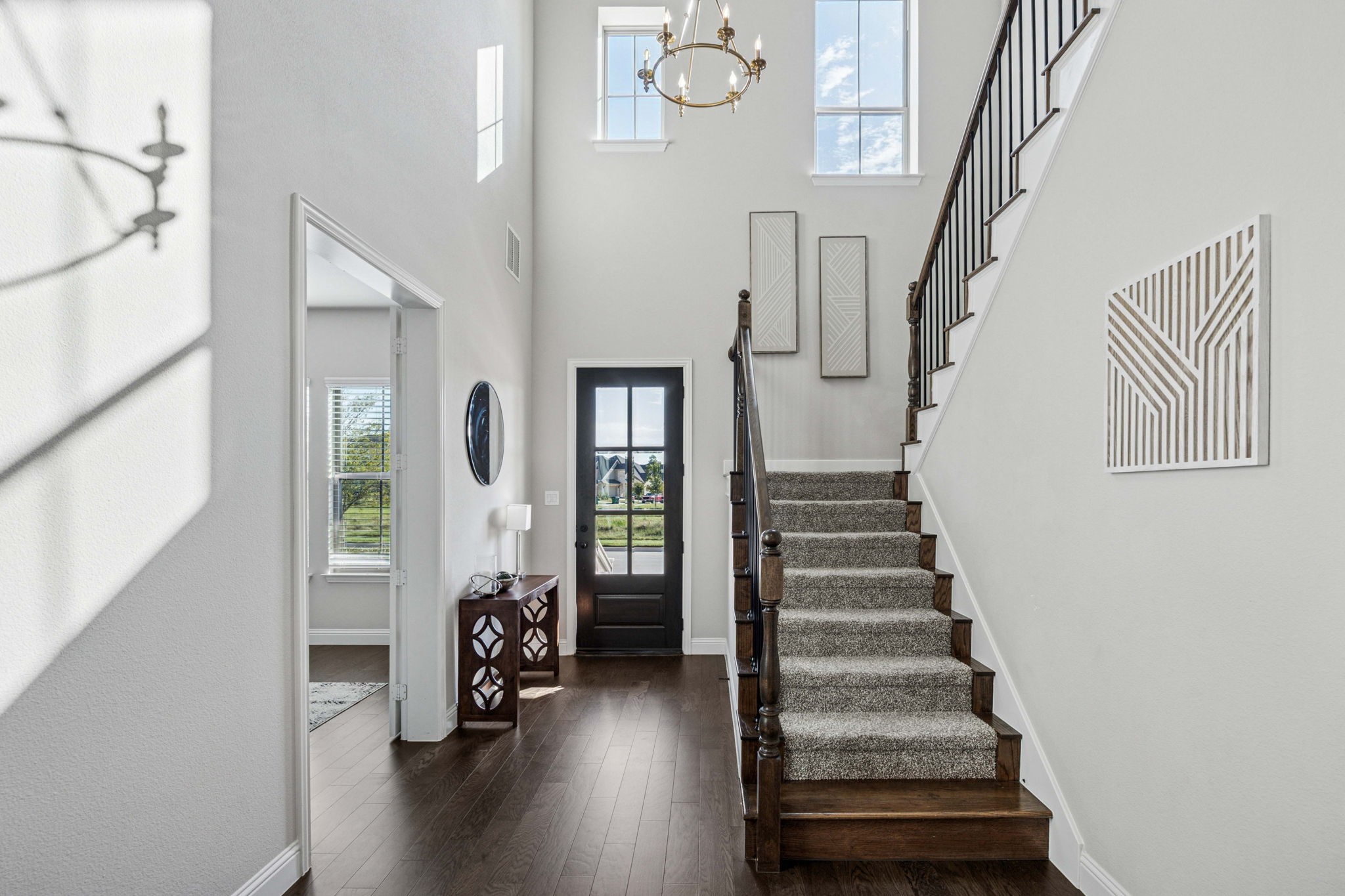 1304 S Pecan Parkway