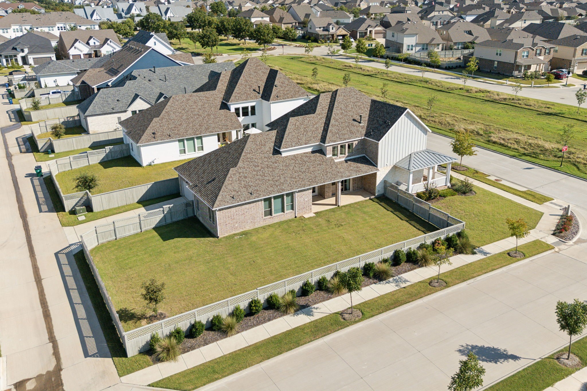 1304 S Pecan Parkway