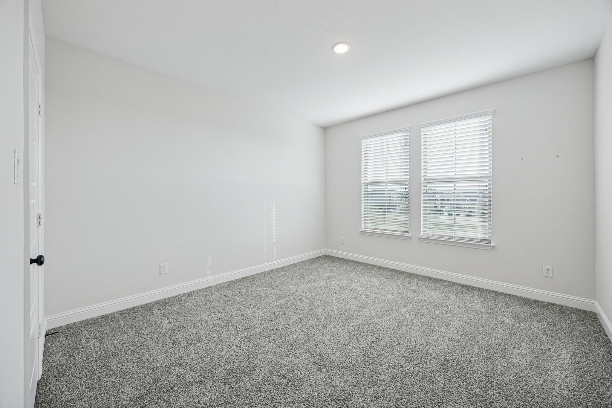 1304 S Pecan Parkway
