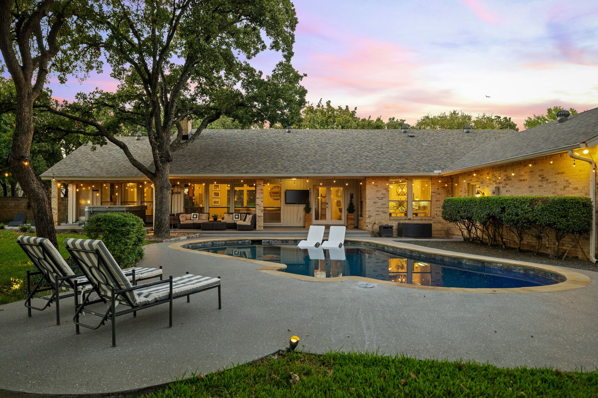 315 Oak Trail Drive