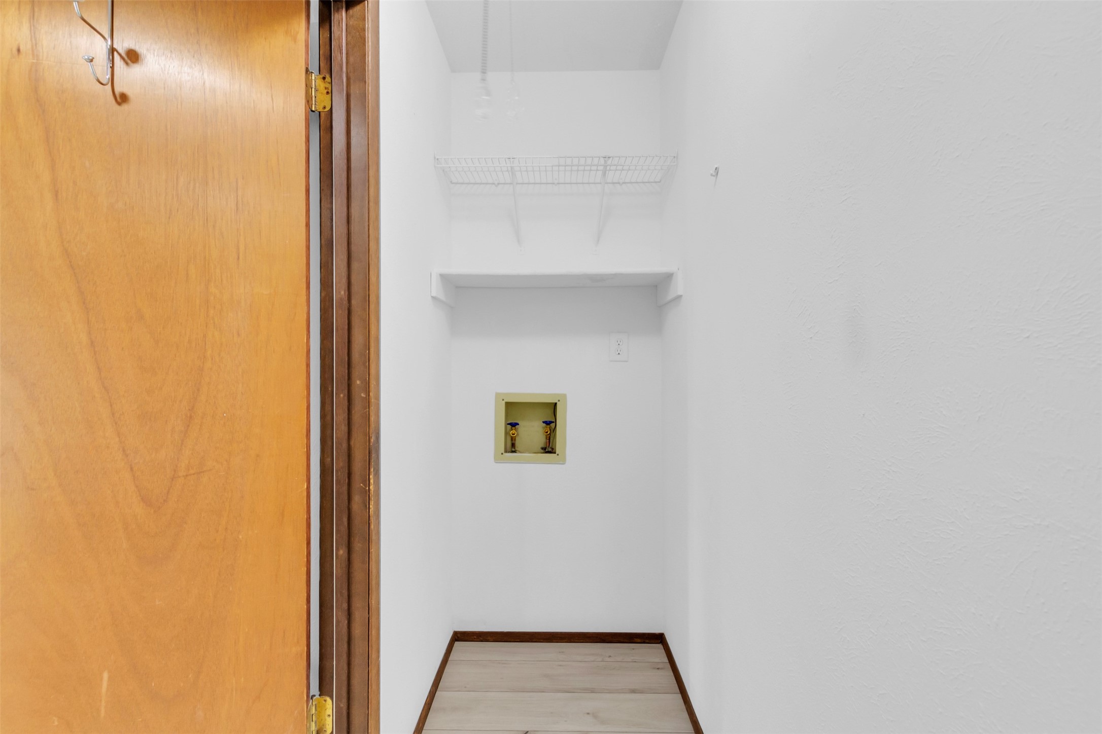 2106 Clark Trail