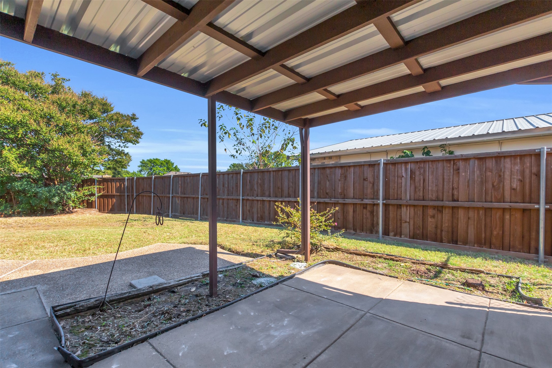 2106 Clark Trail