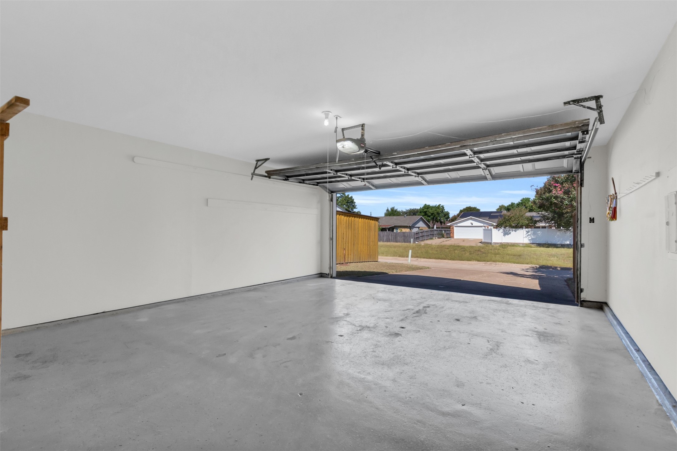 2106 Clark Trail