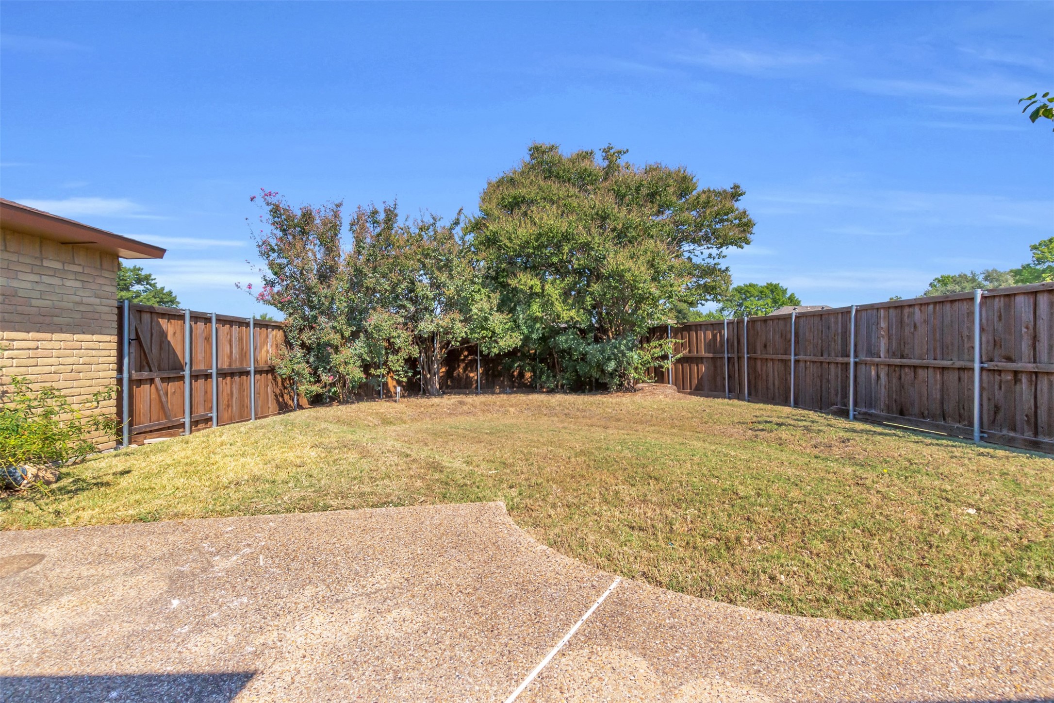 2106 Clark Trail