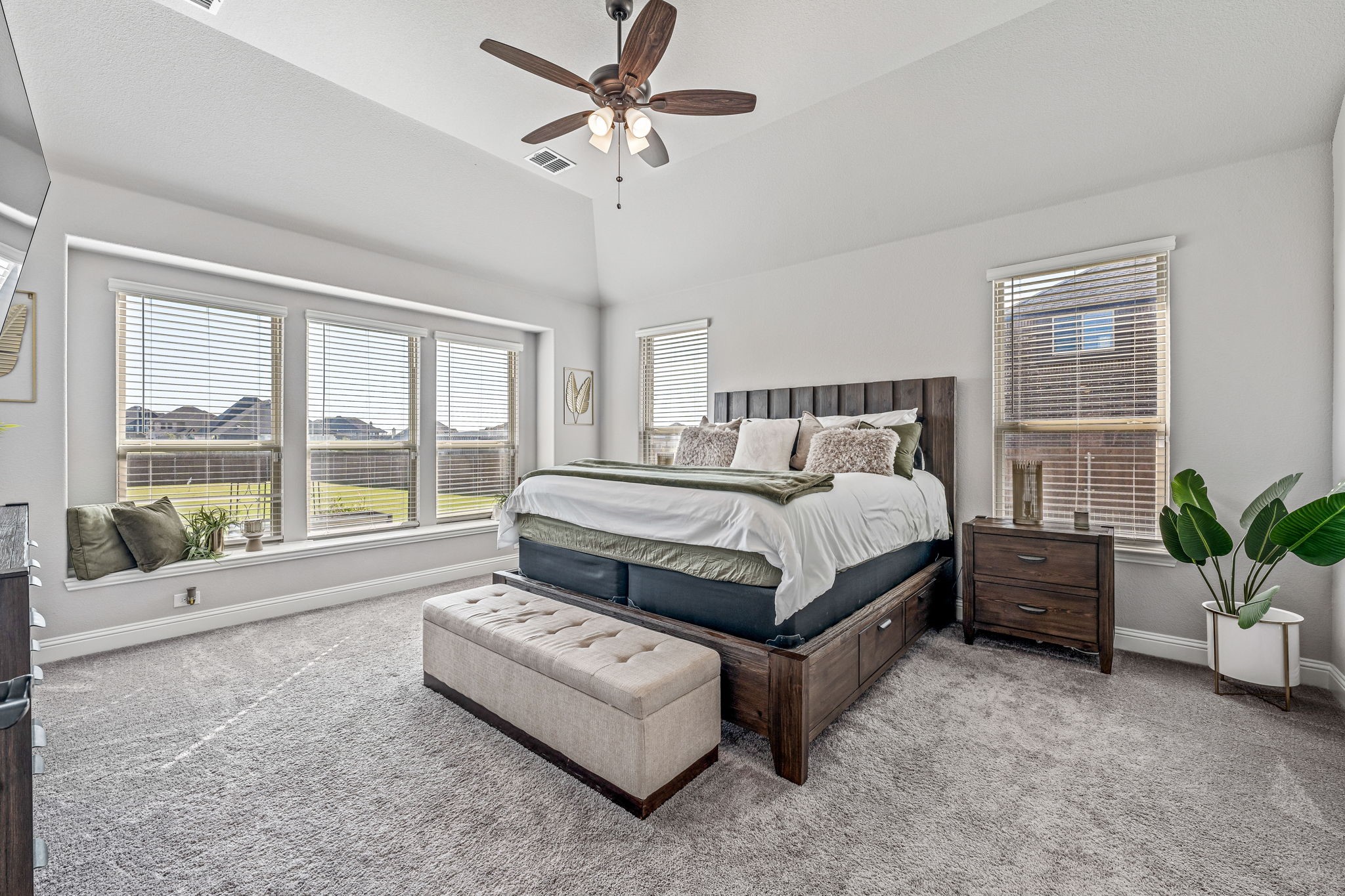 12604 Eagles Bluff