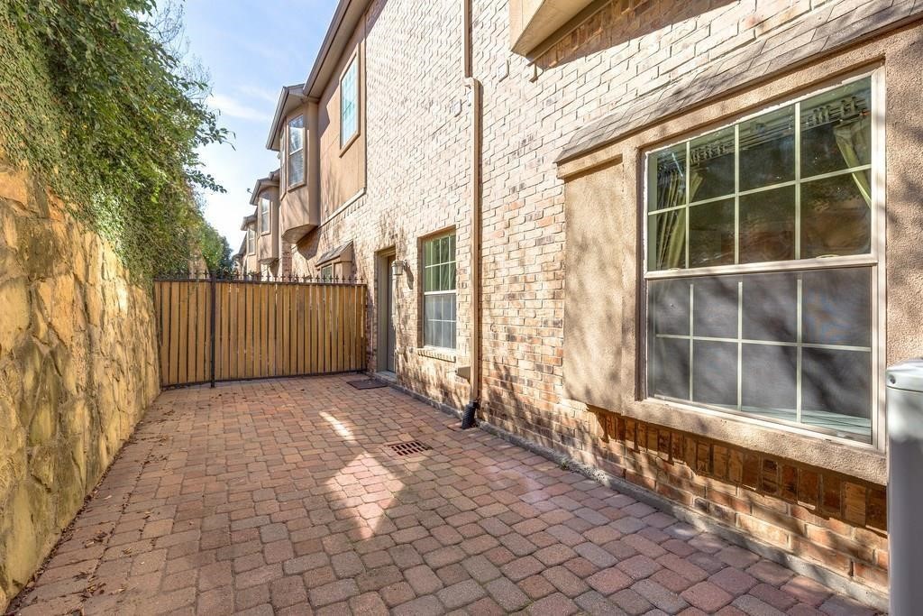 566 Rockingham Drive