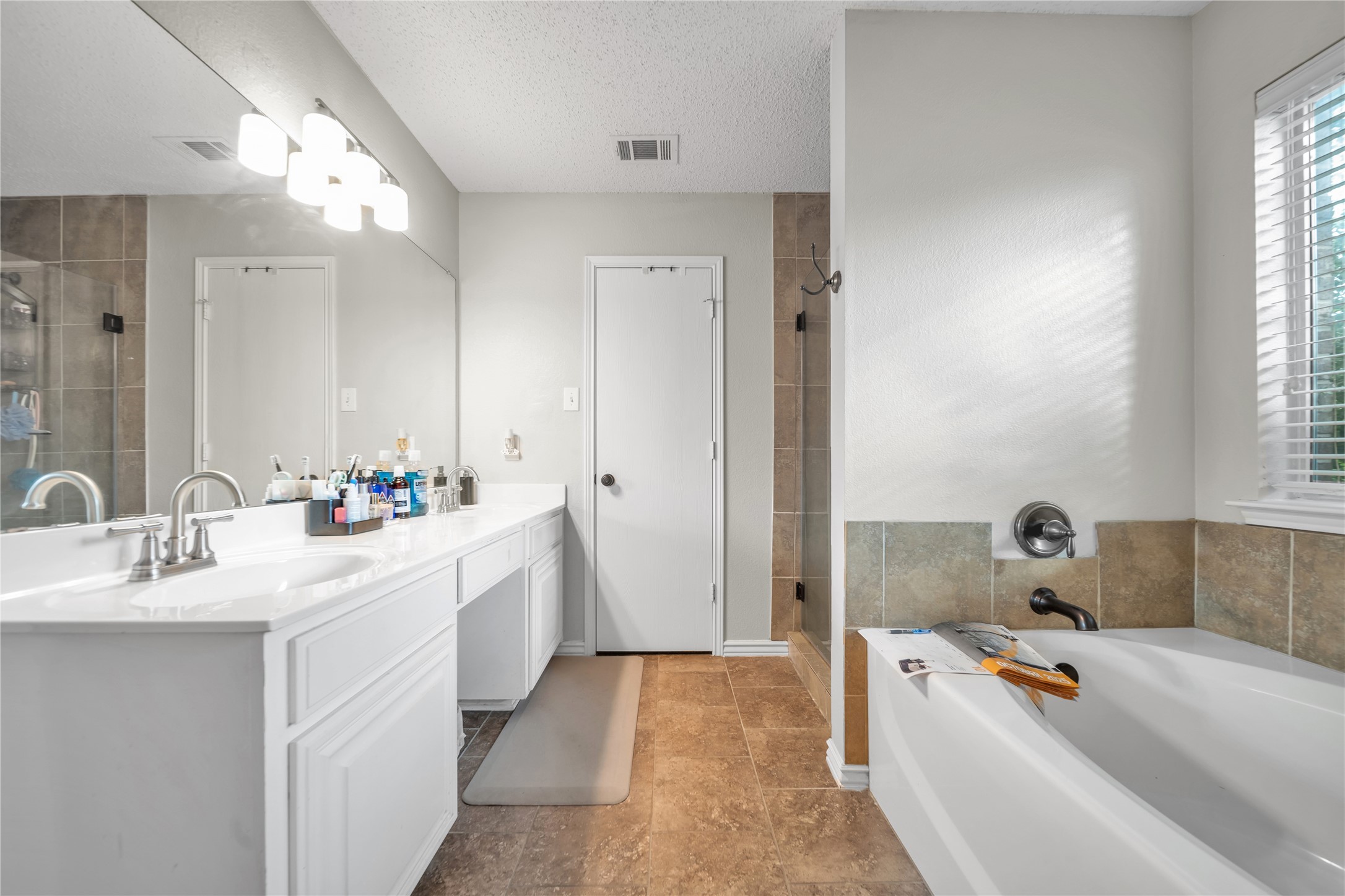 1525 Sanibel Lane