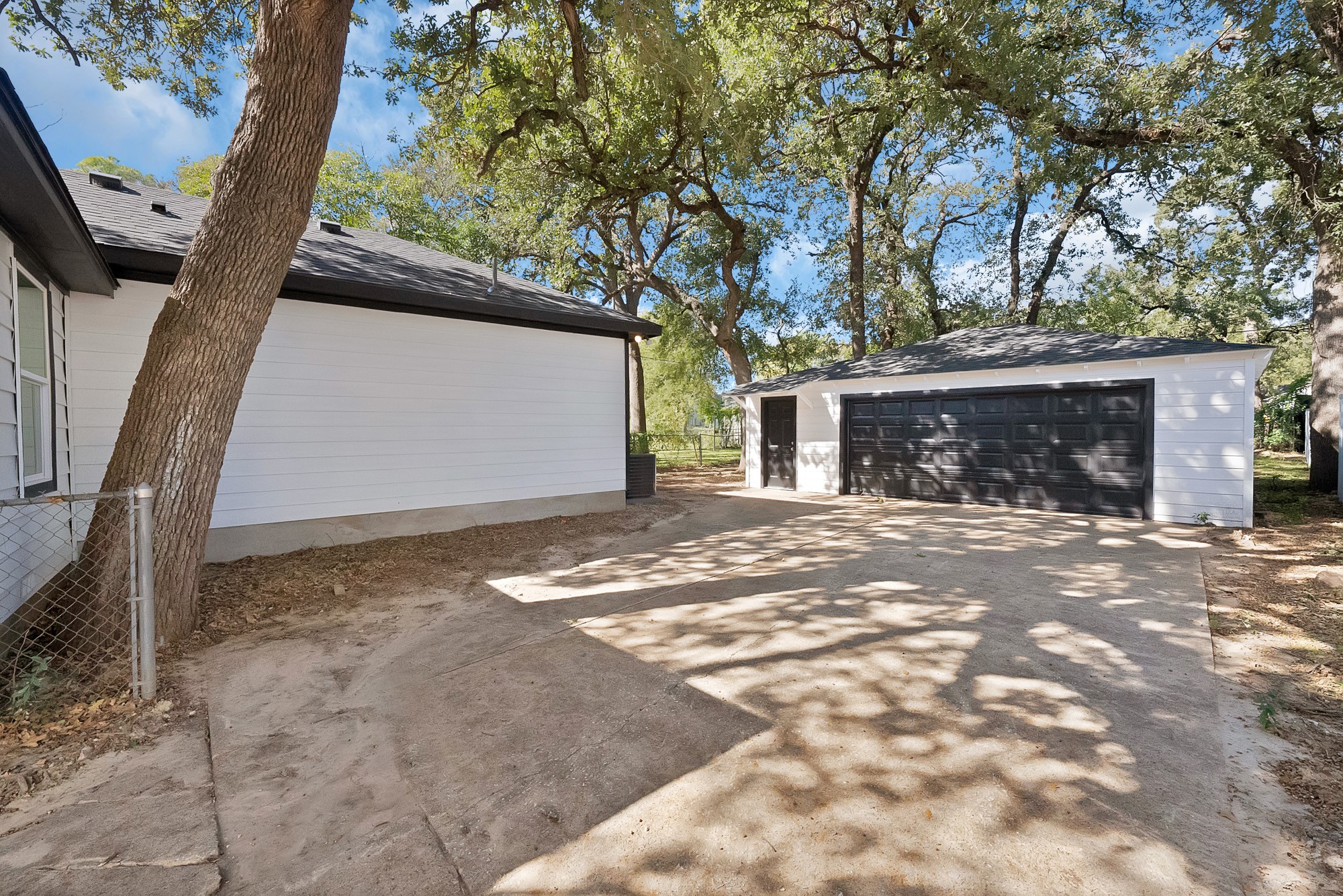 5028 Sherwood Drive
