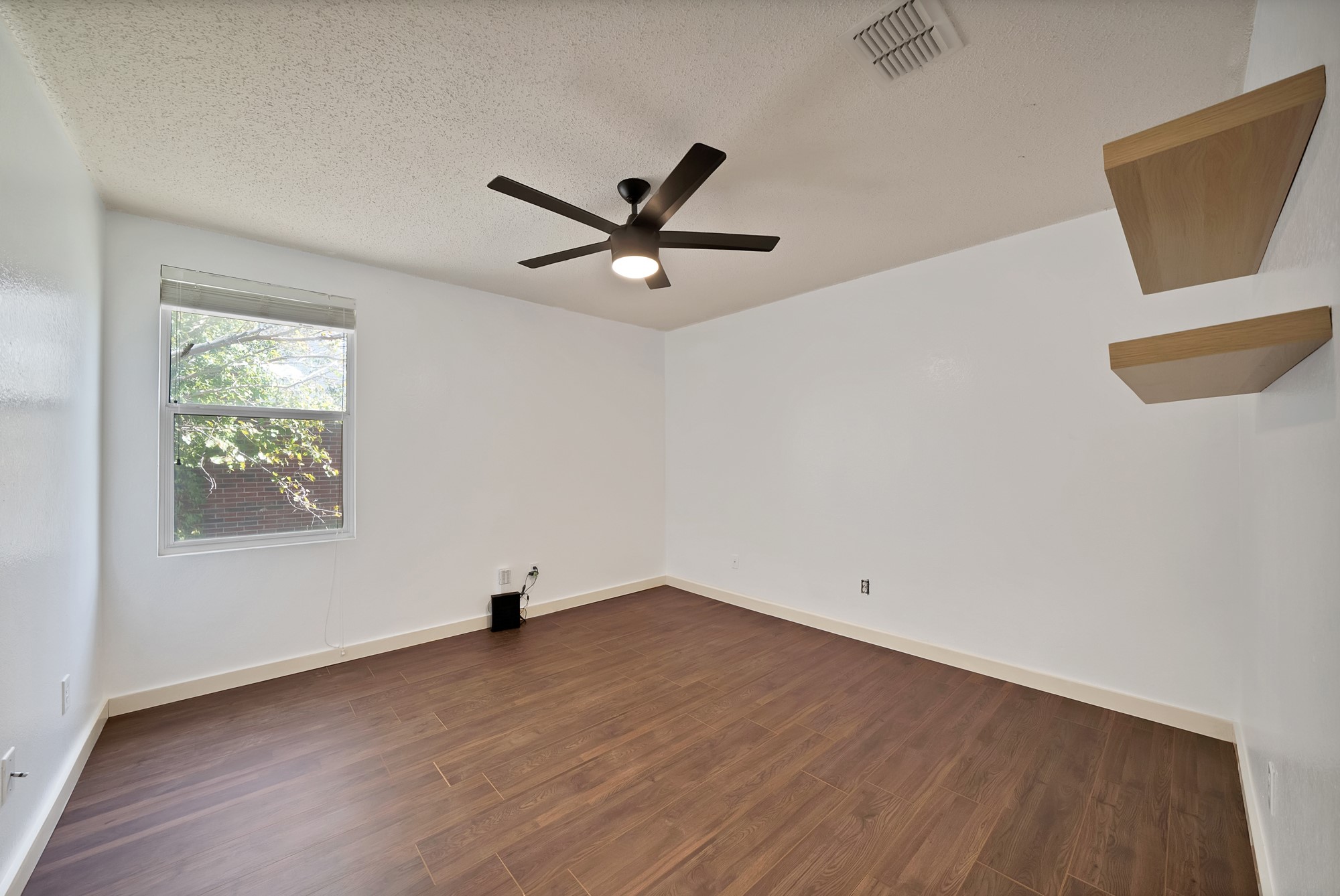 2048 Paducah Lane