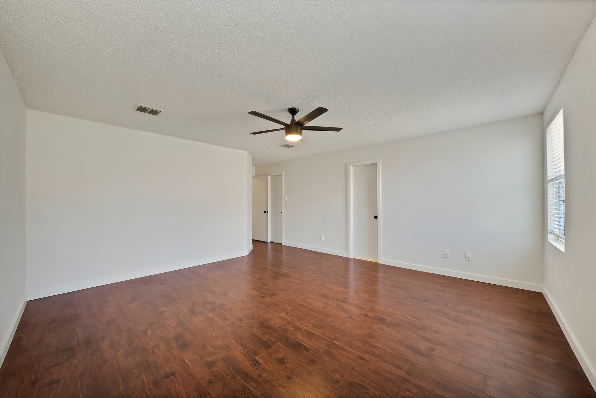 2048 Paducah Lane