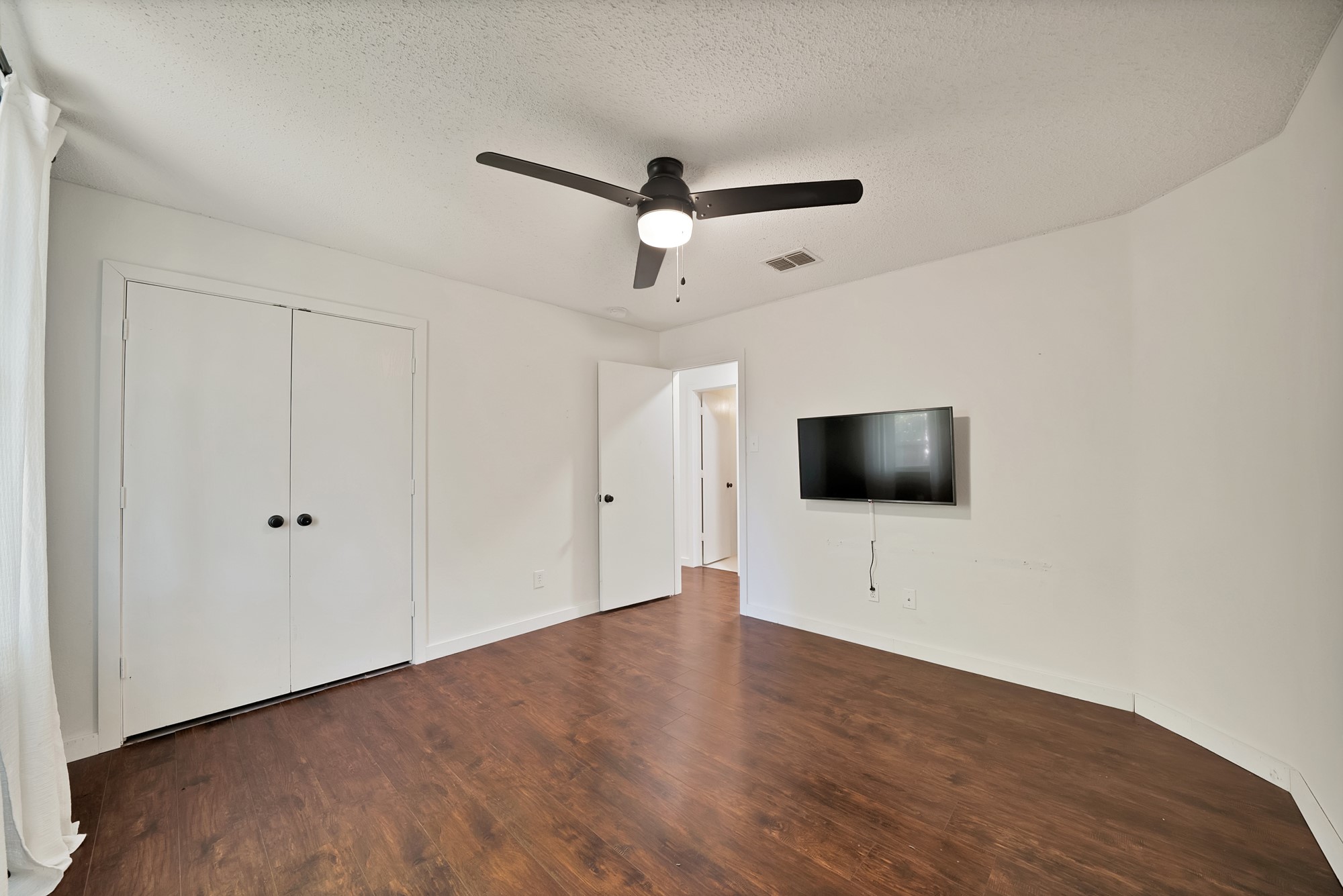 2048 Paducah Lane