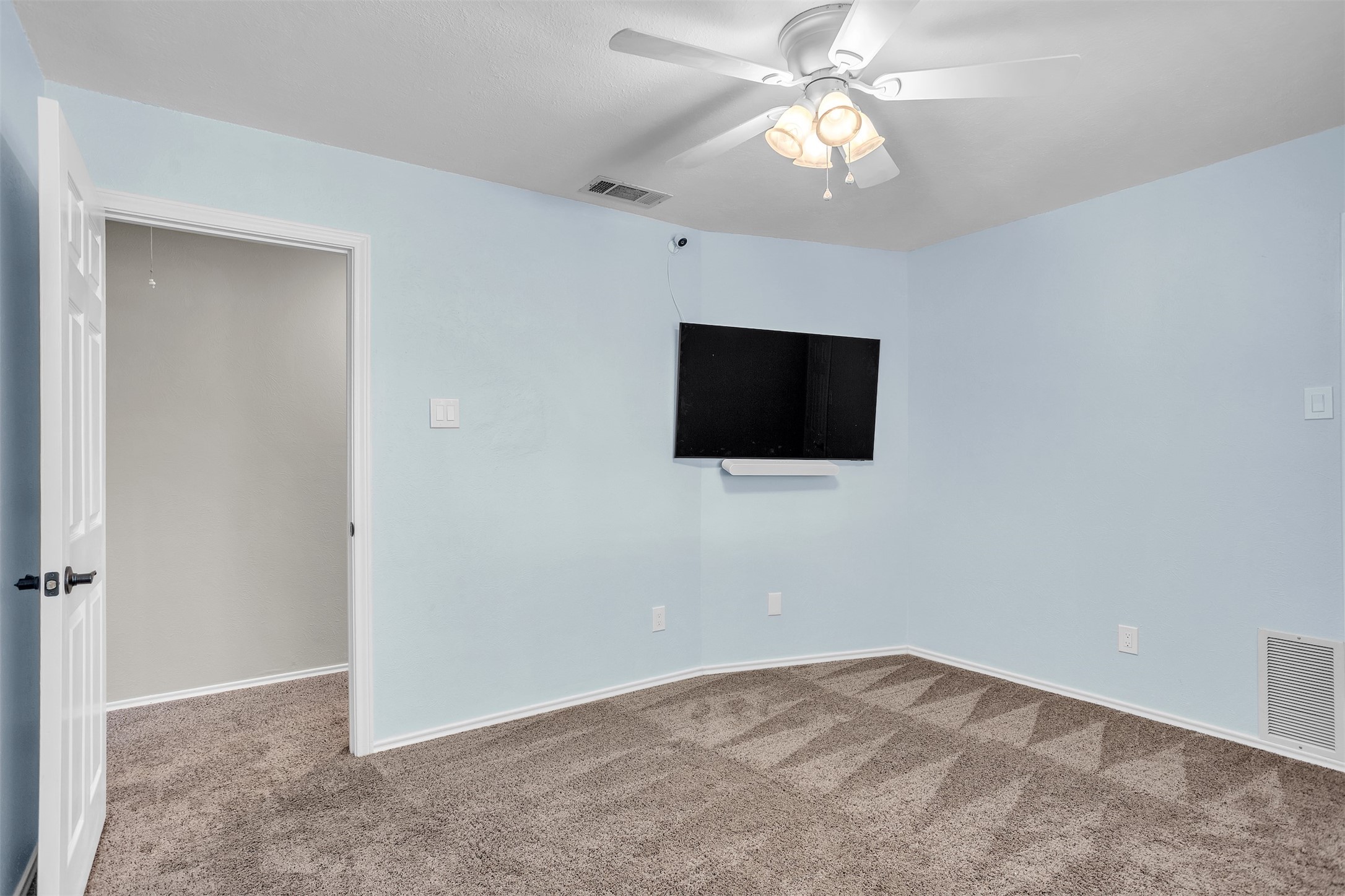 928 Tiffany Lane