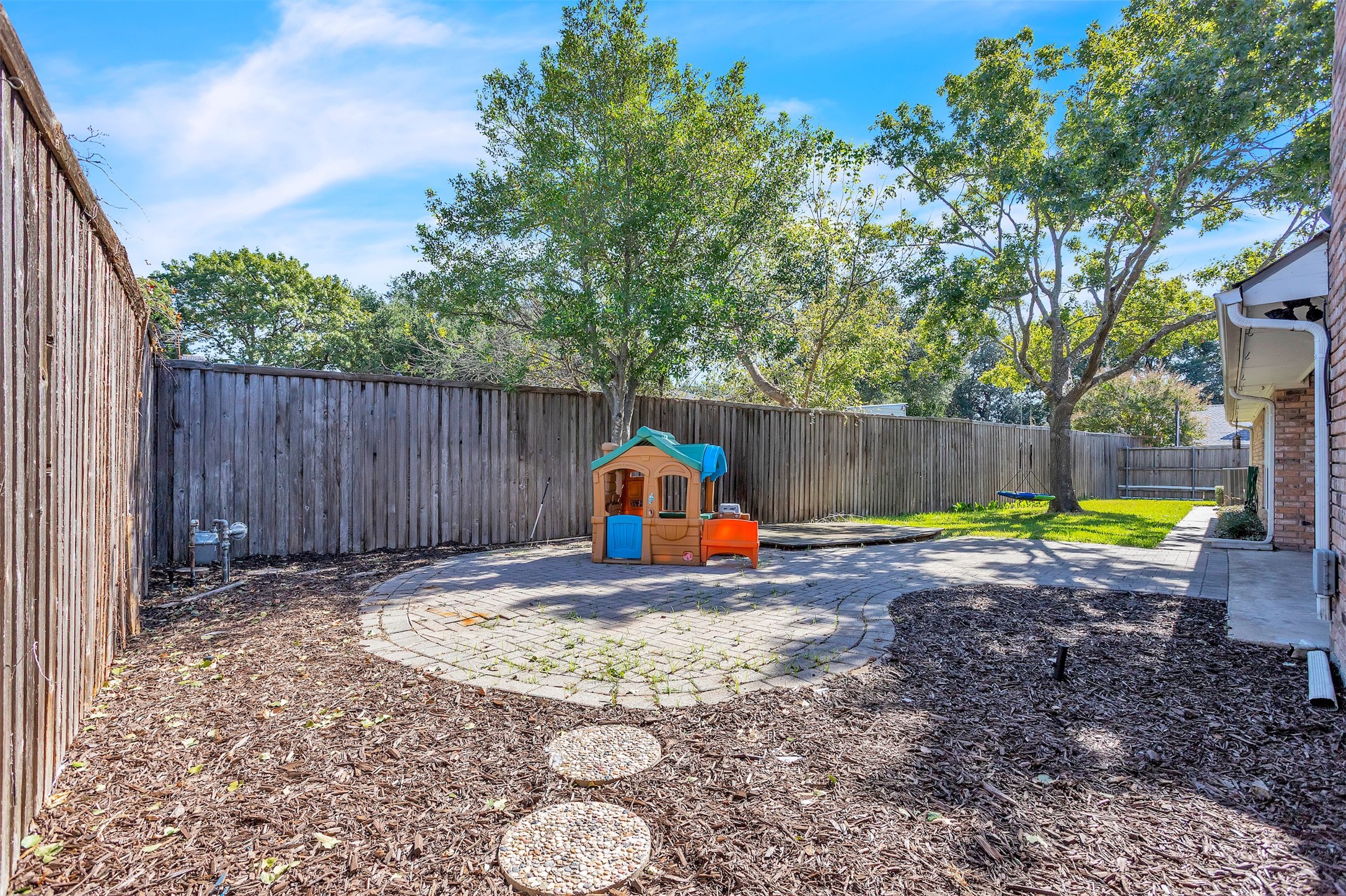 928 Tiffany Lane