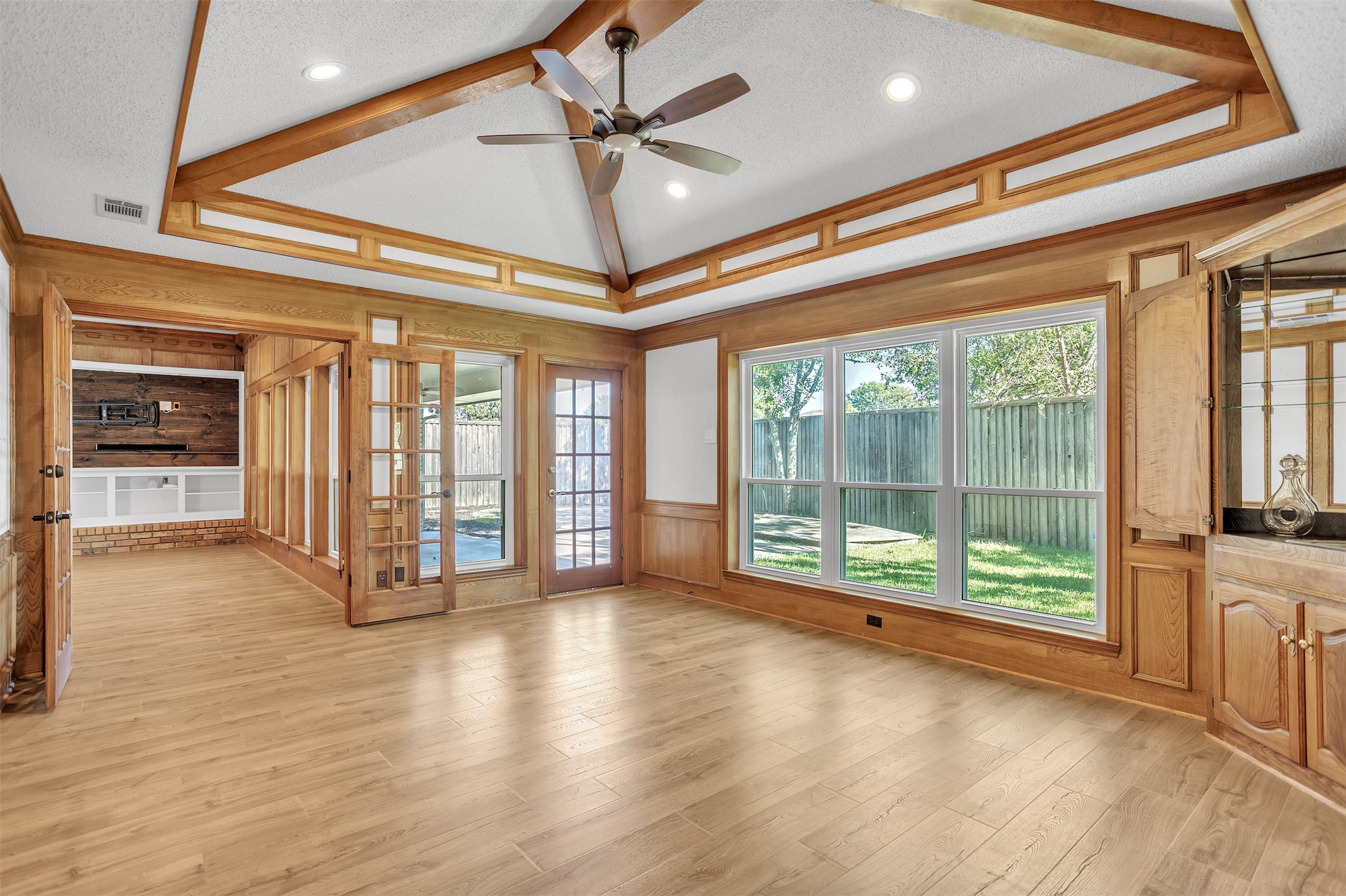 928 Tiffany Lane