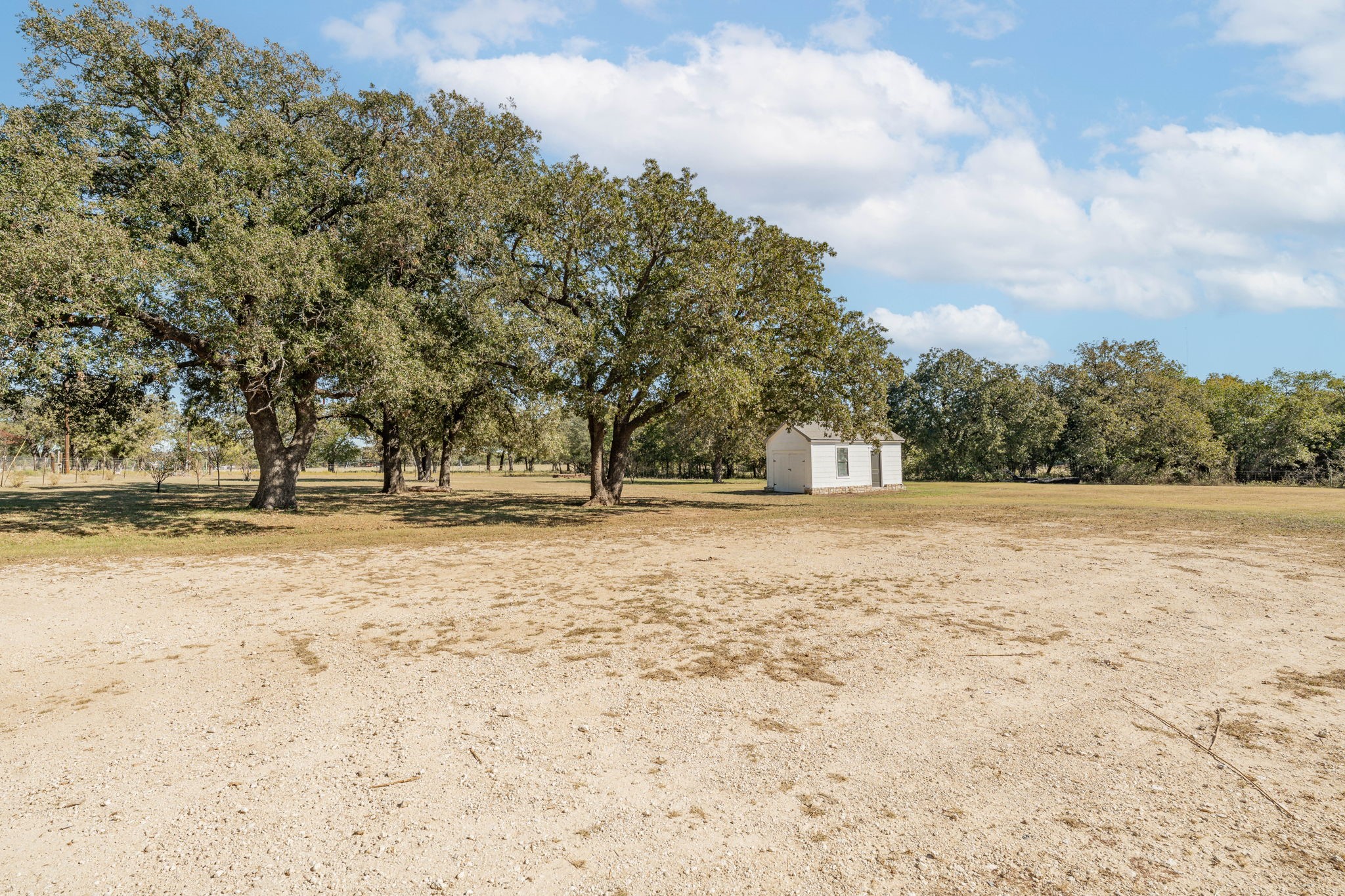 688 Private Road 1152