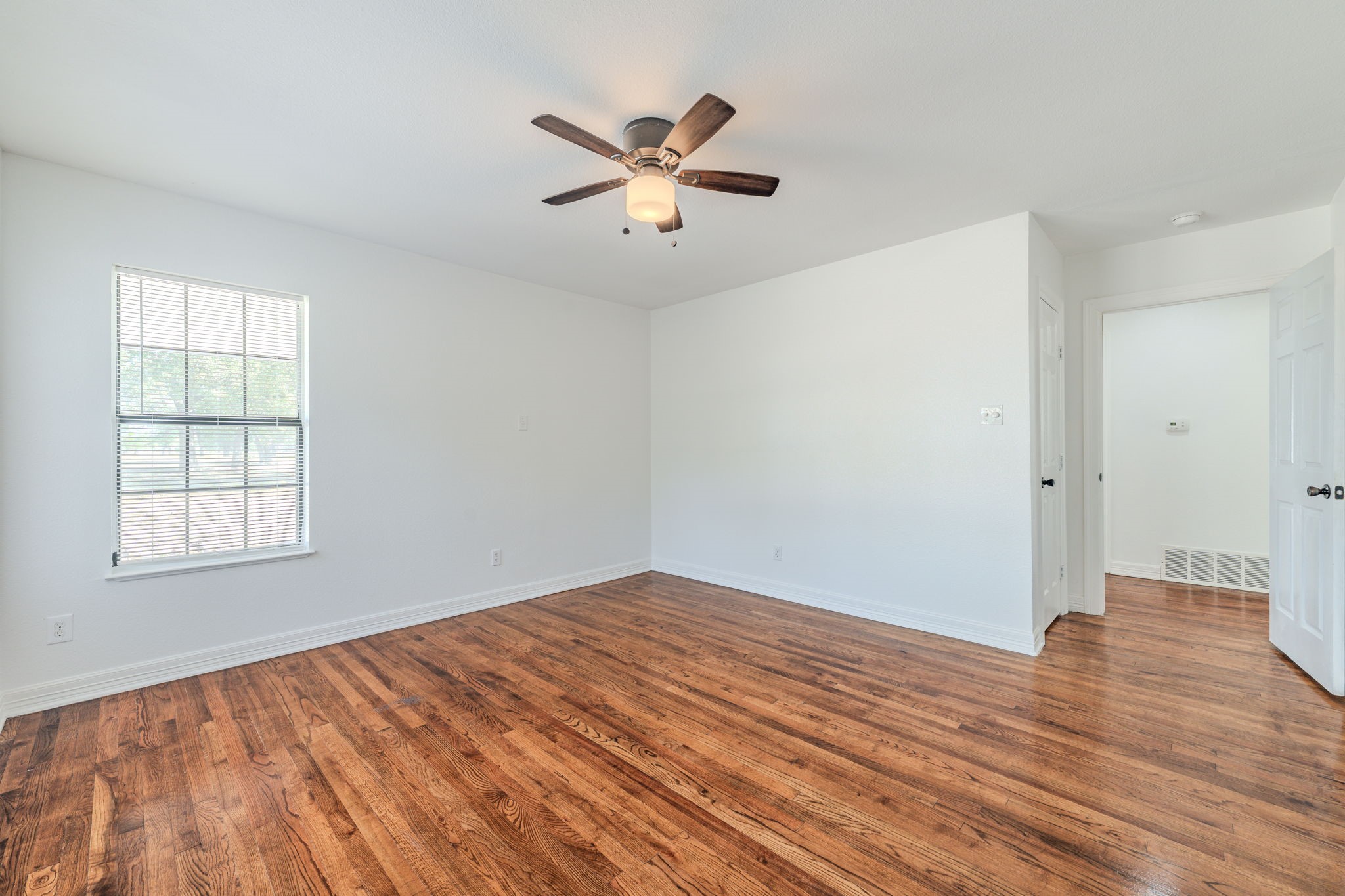688 Private Road 1152