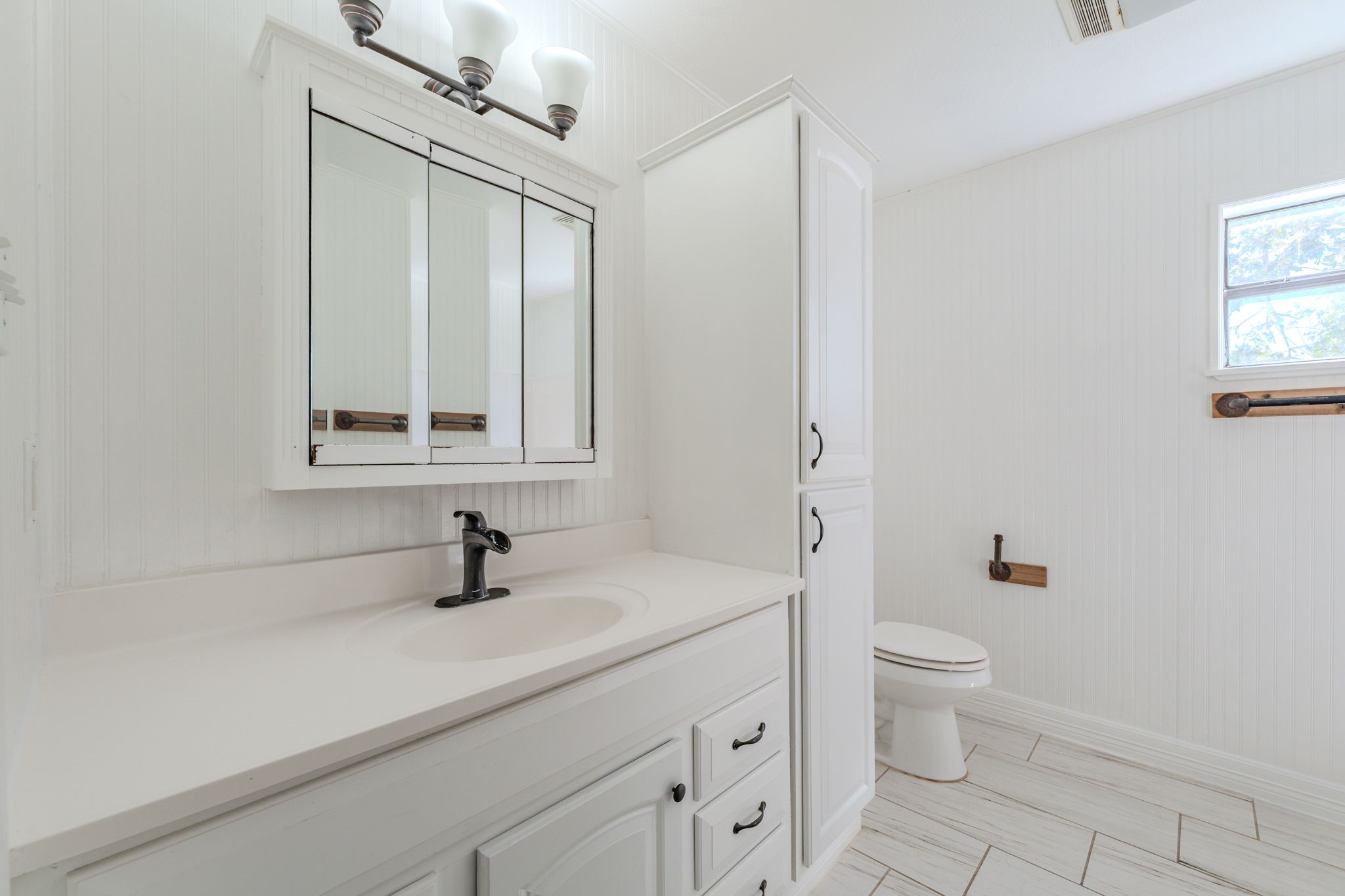 688 Private Road 1152