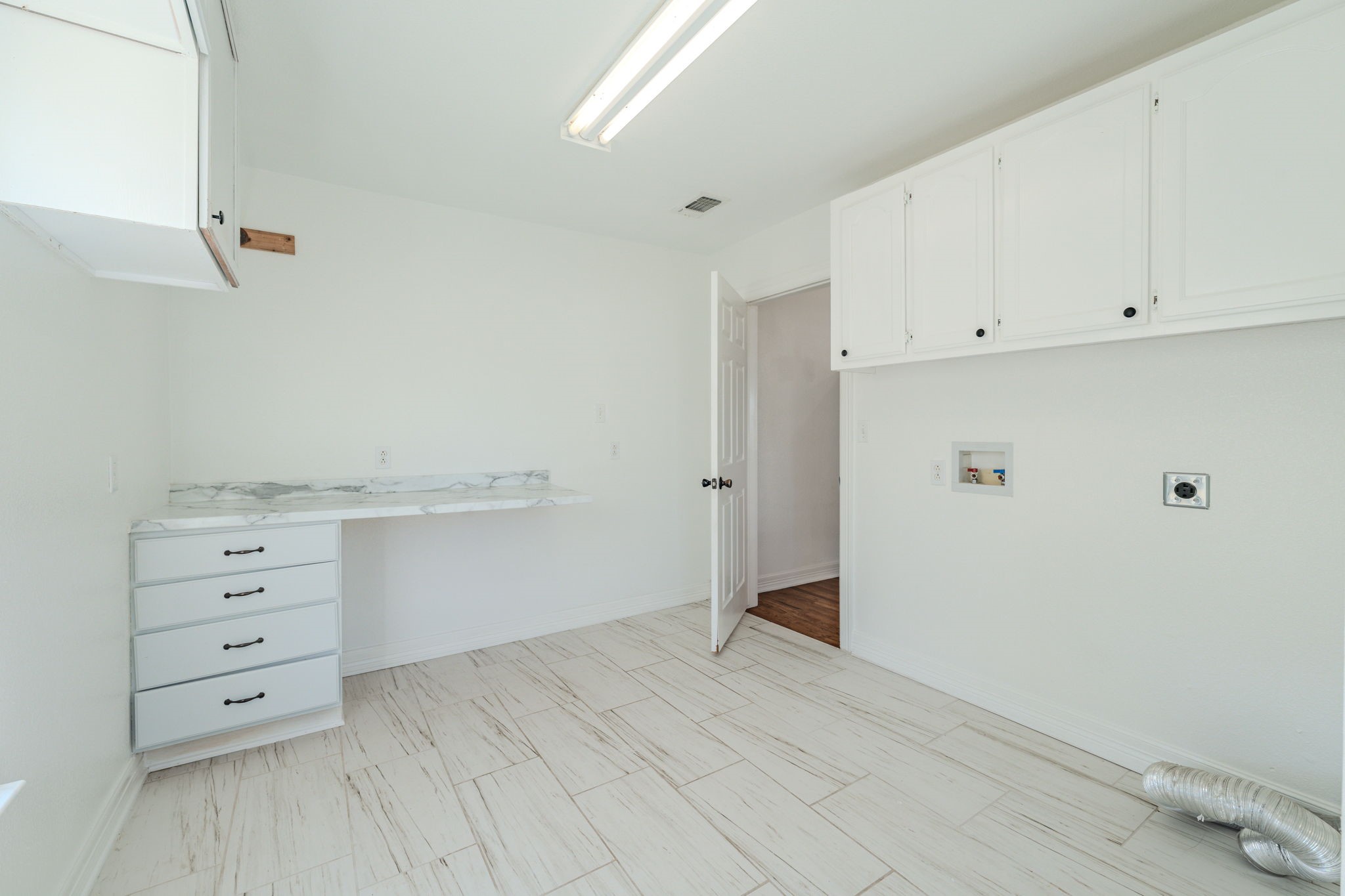 688 Private Road 1152