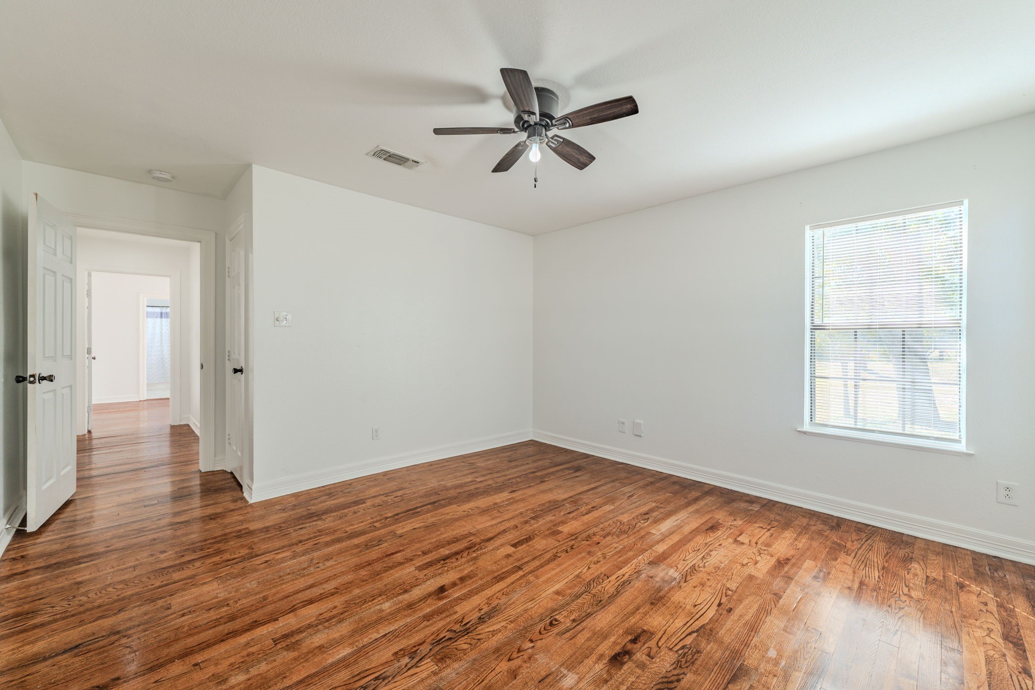 688 Private Road 1152