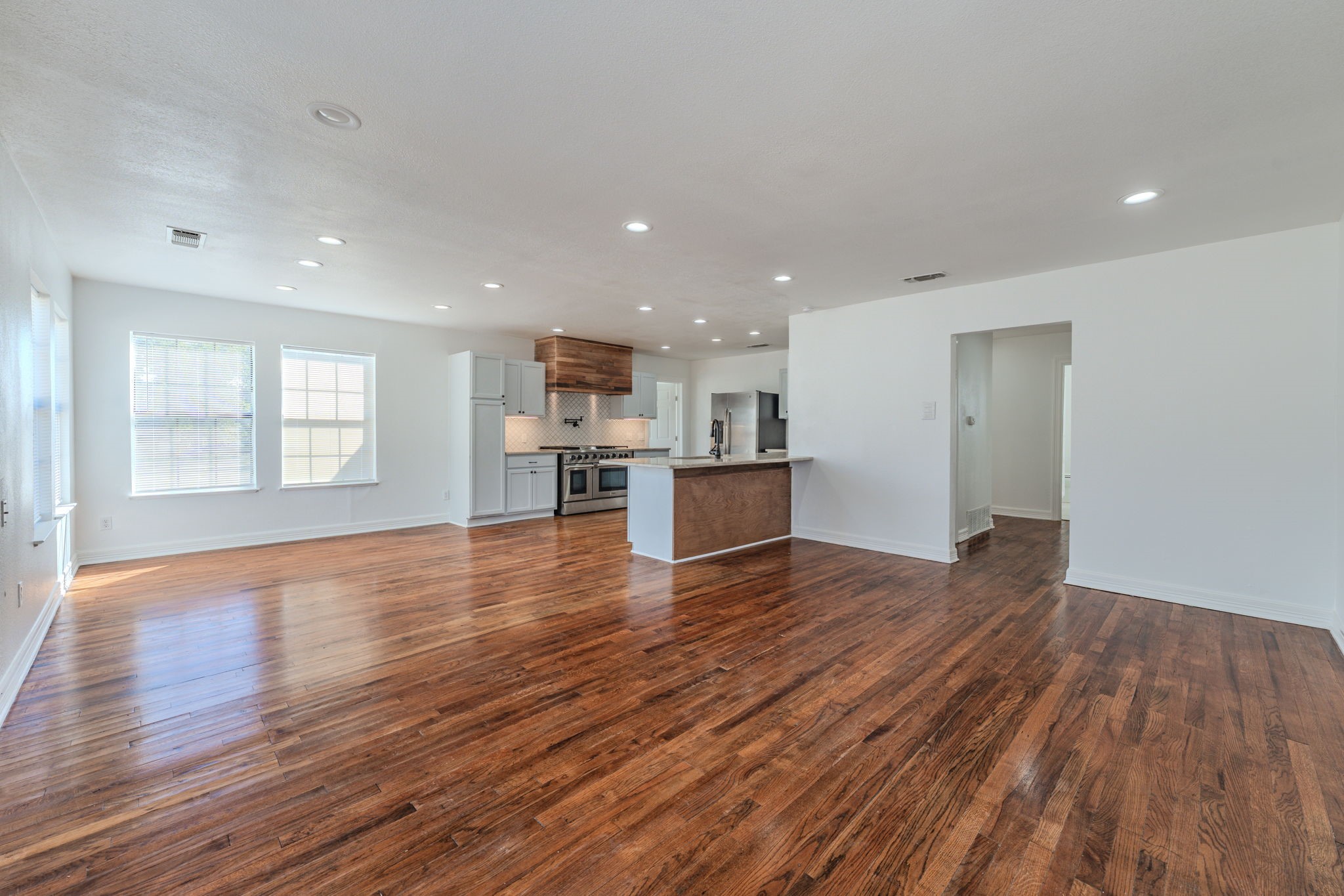 688 Private Road 1152