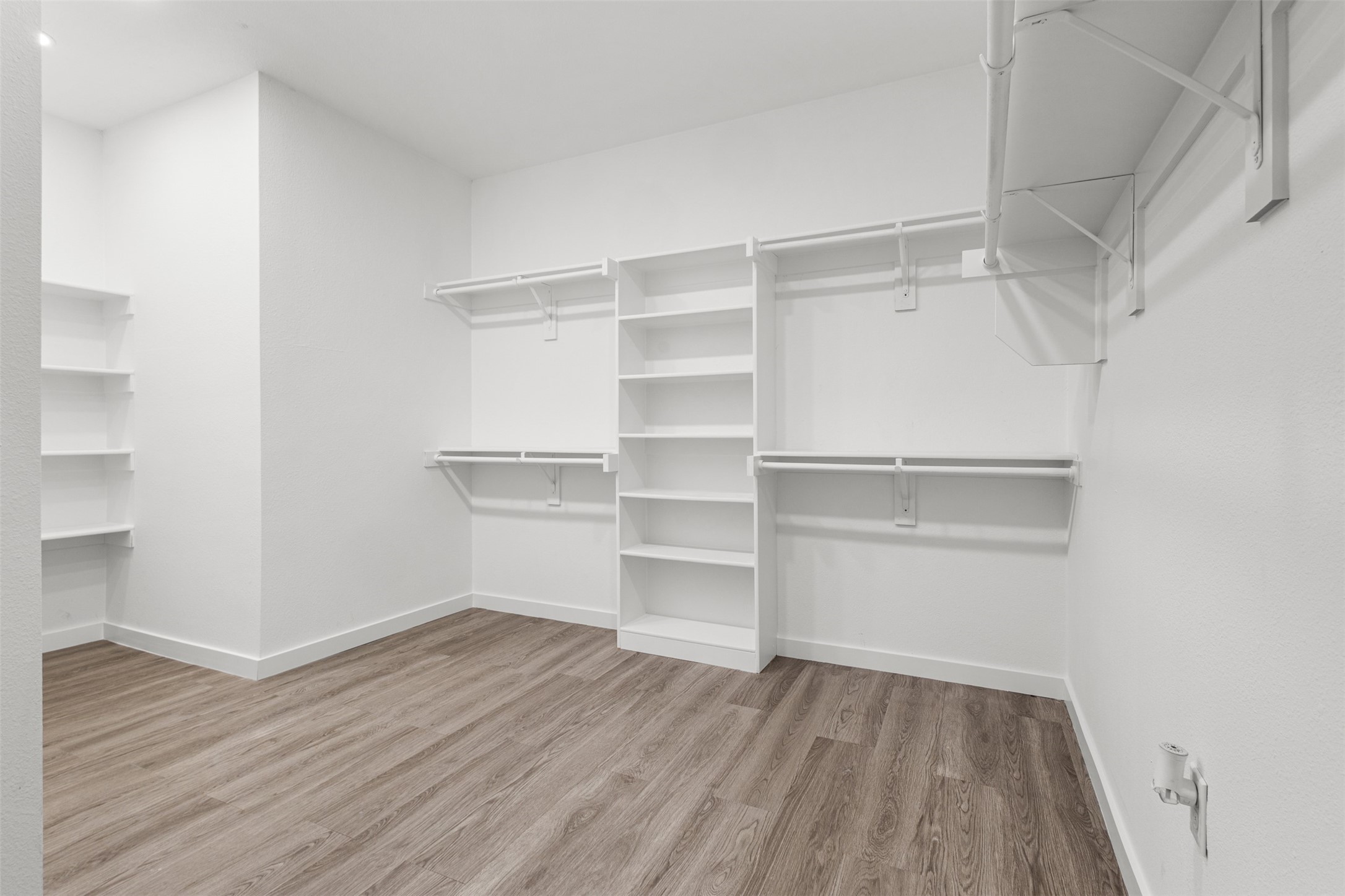 6916 Sky Road