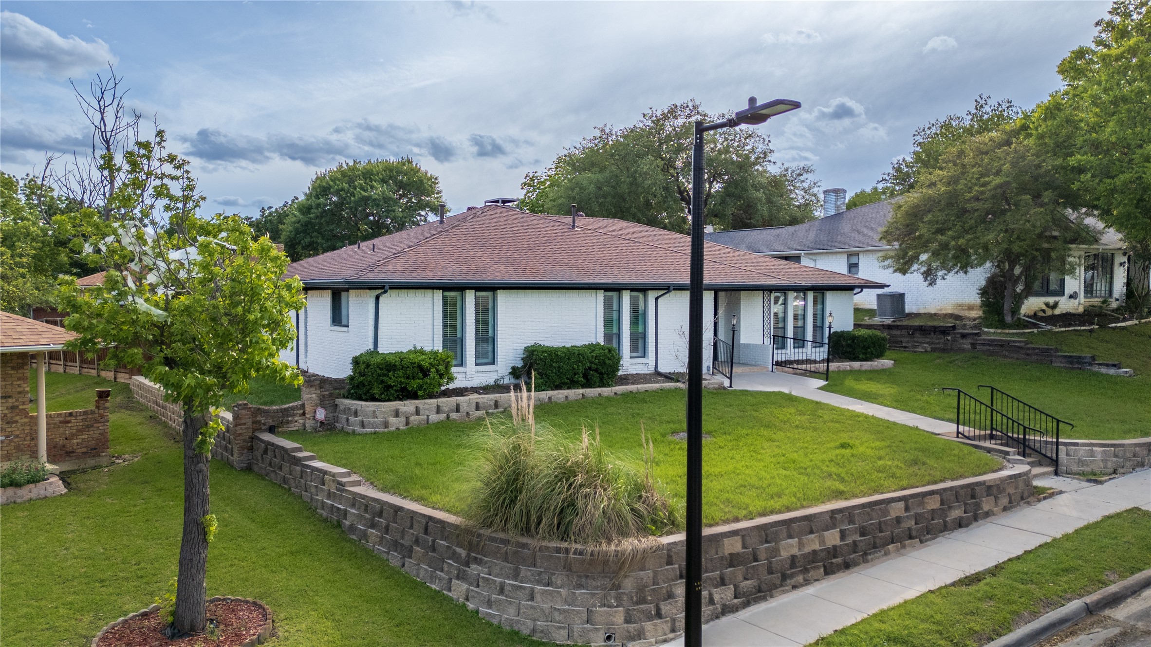 3217 Oak Hill Drive