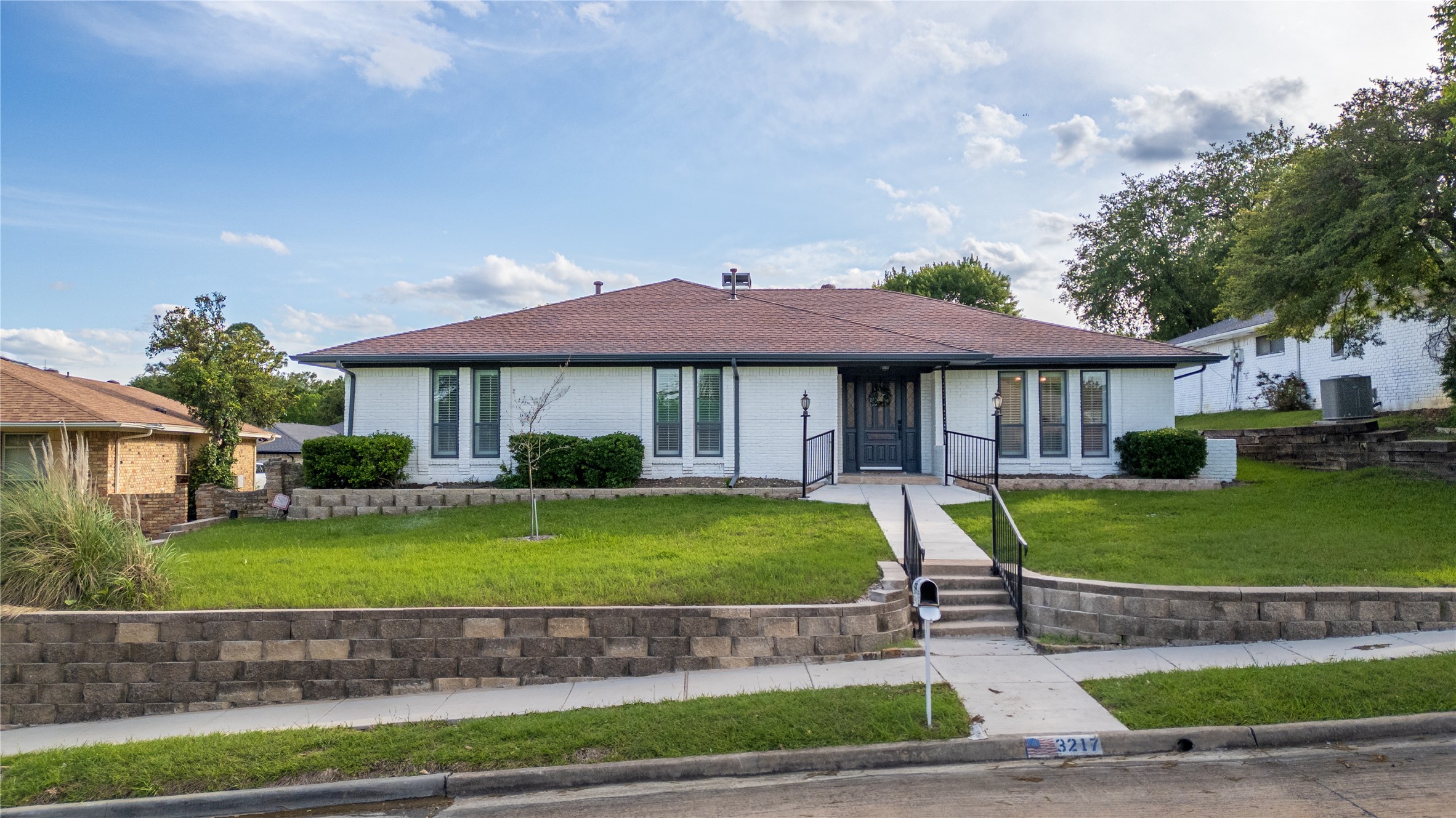 3217 Oak Hill Drive