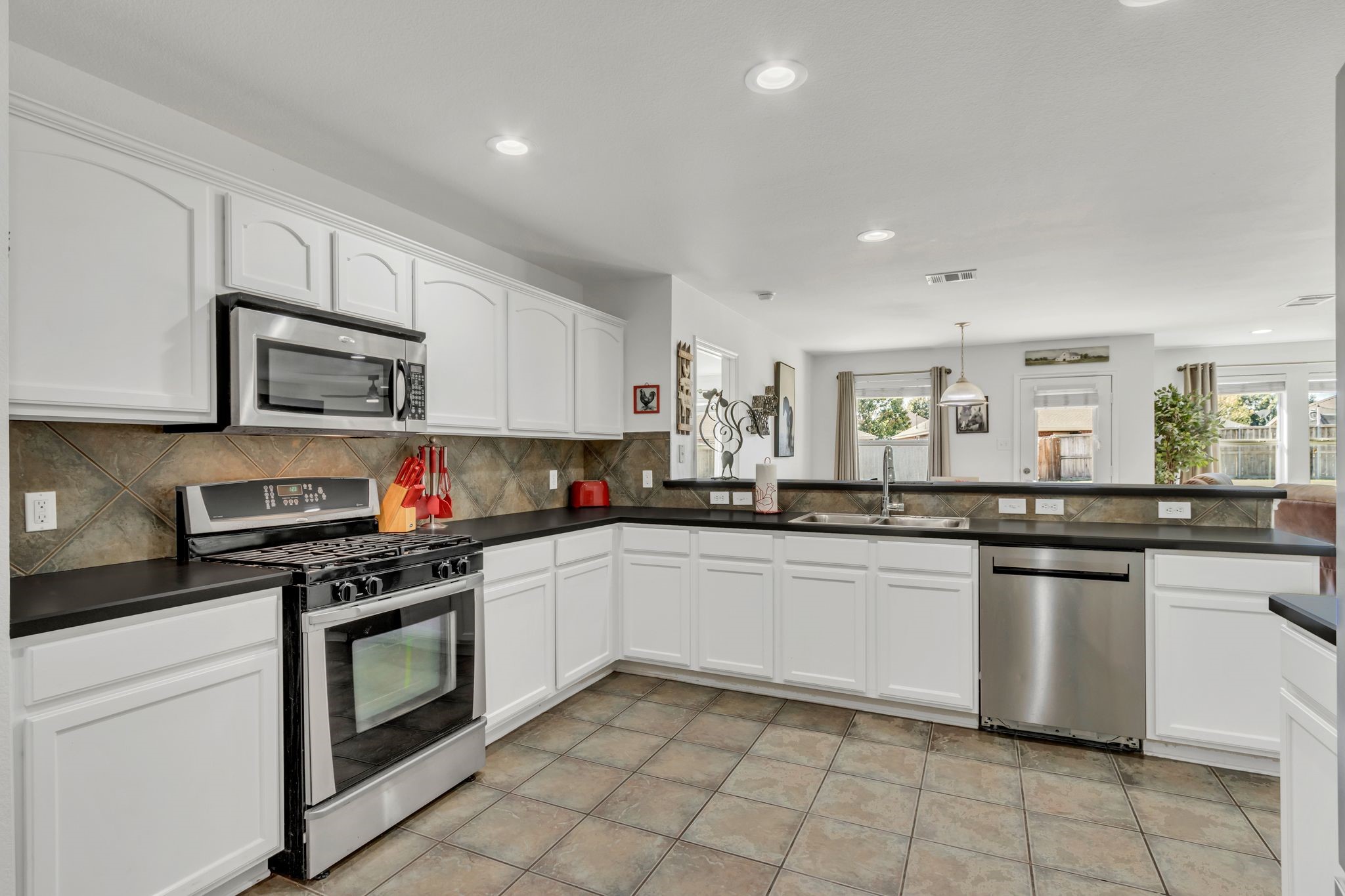 1408 Auger Place