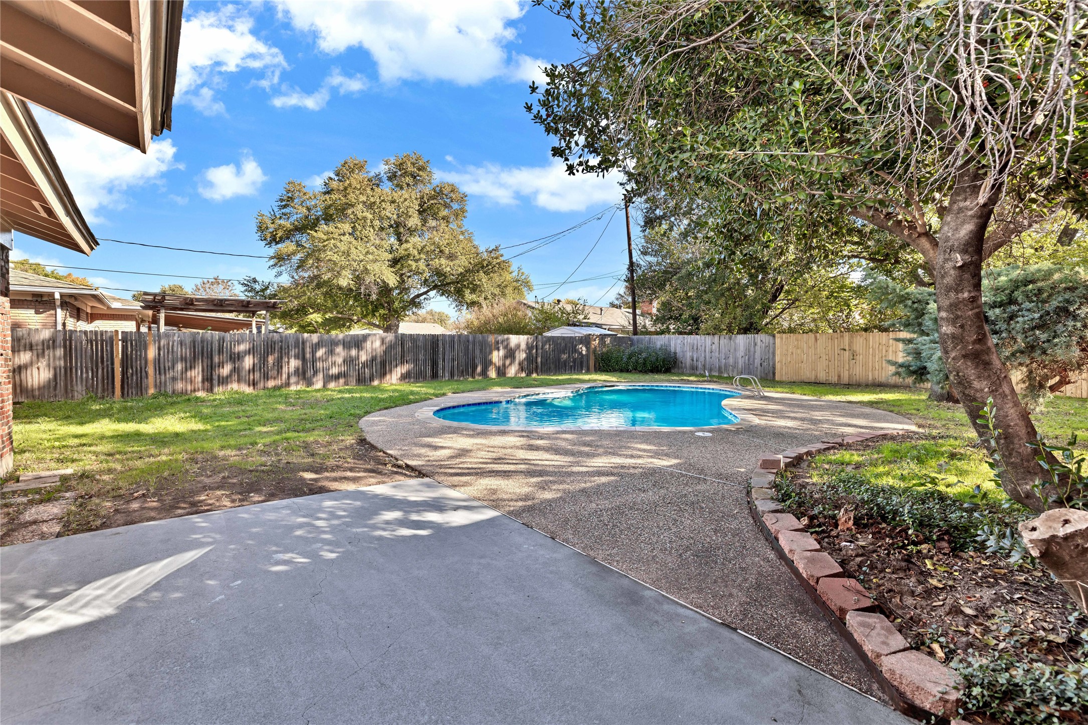 4724 Mackey Drive