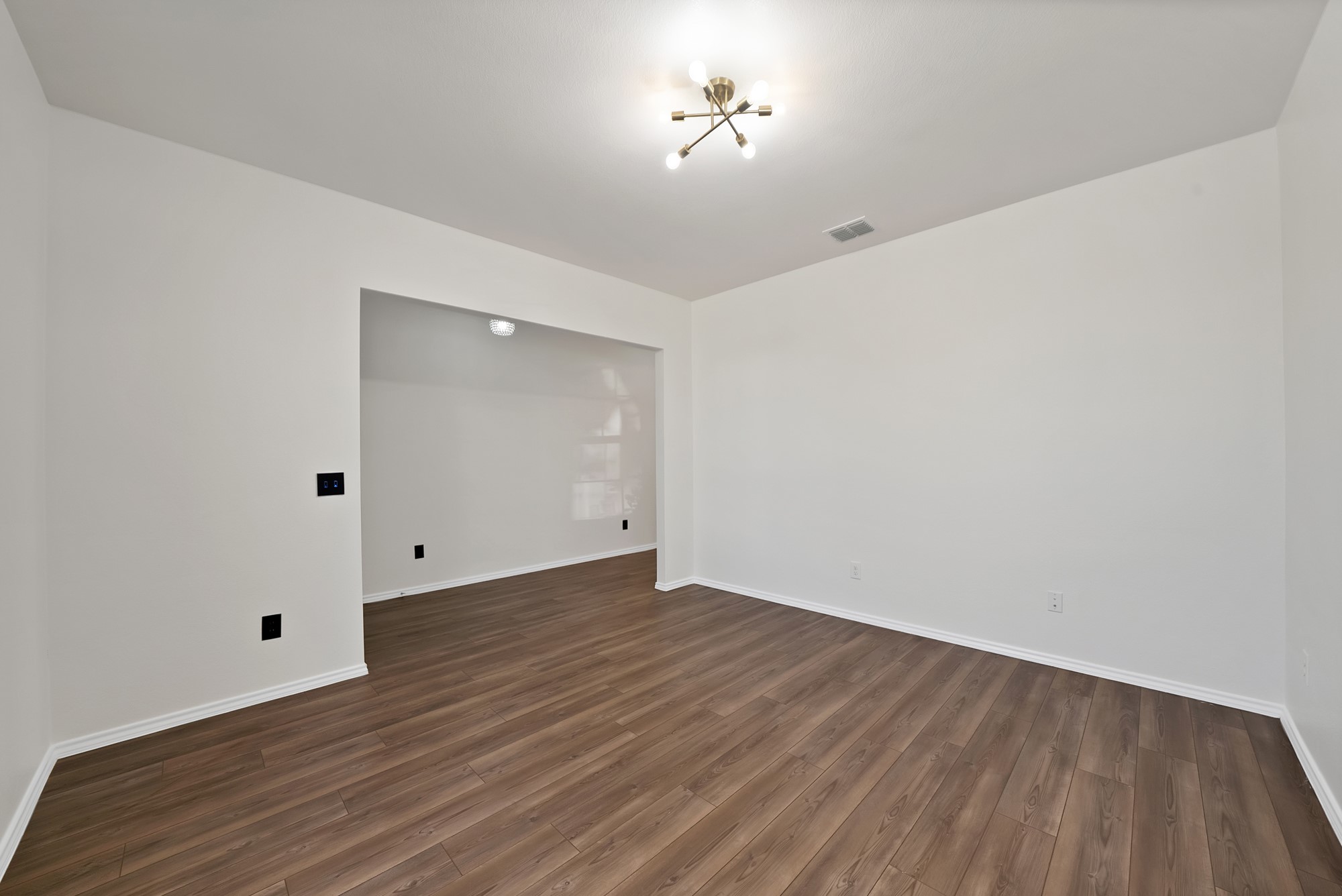 820 Lemongrass Court