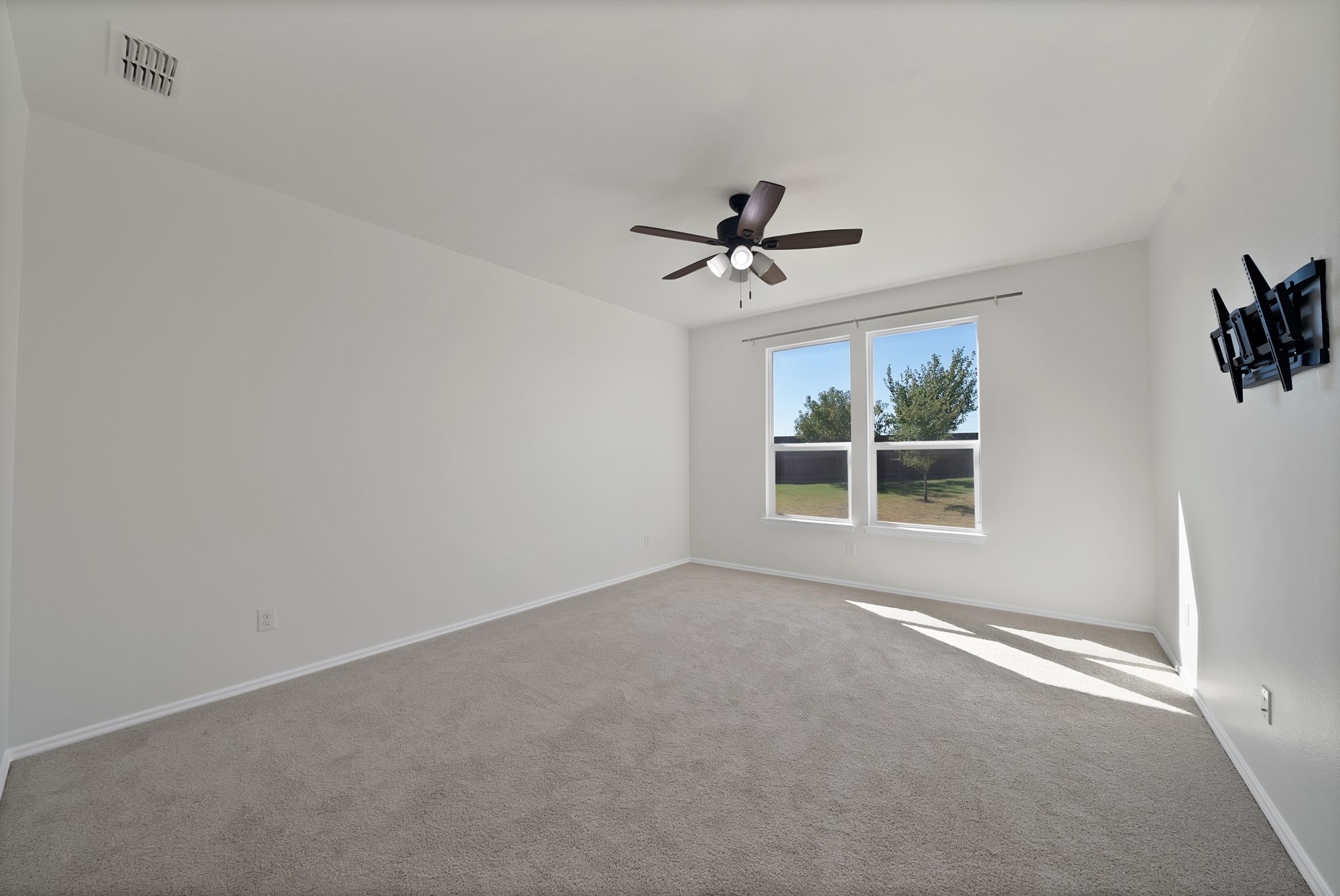 820 Lemongrass Court