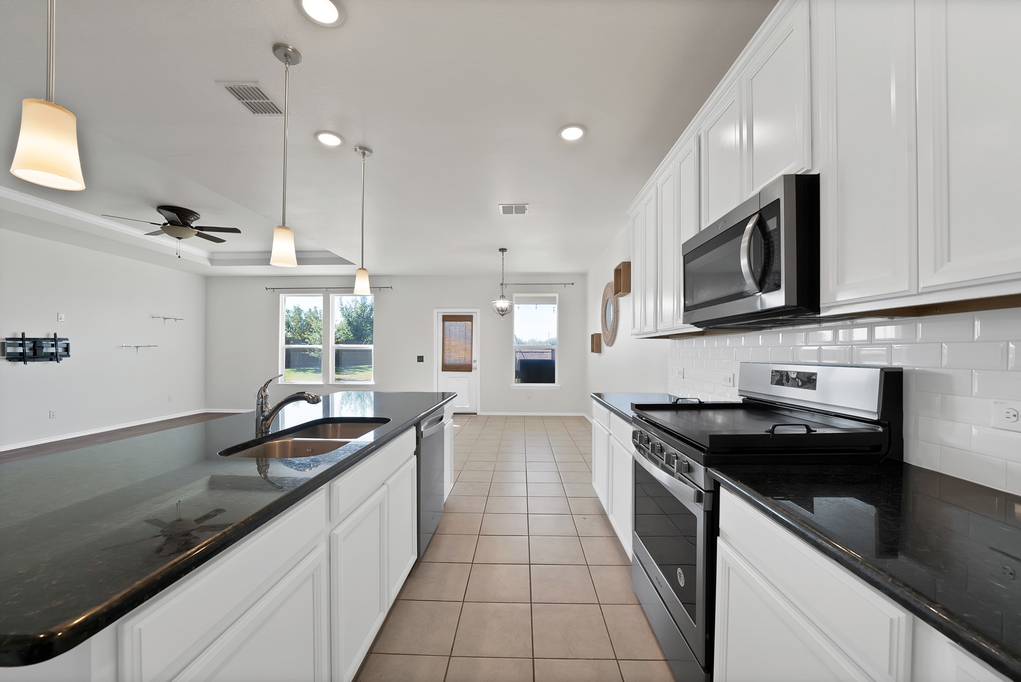 820 Lemongrass Court