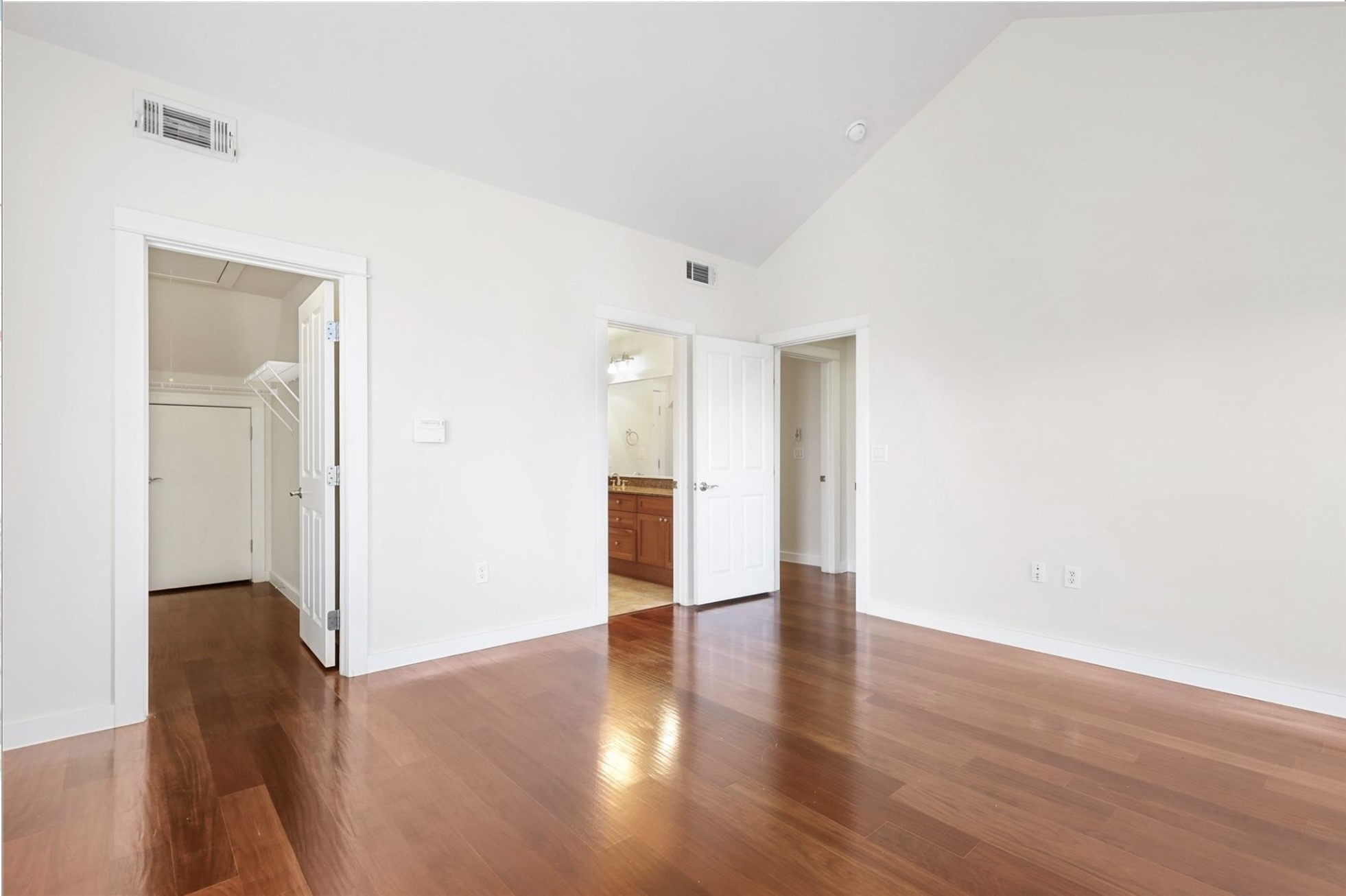 2608 Thomas Avenue 8