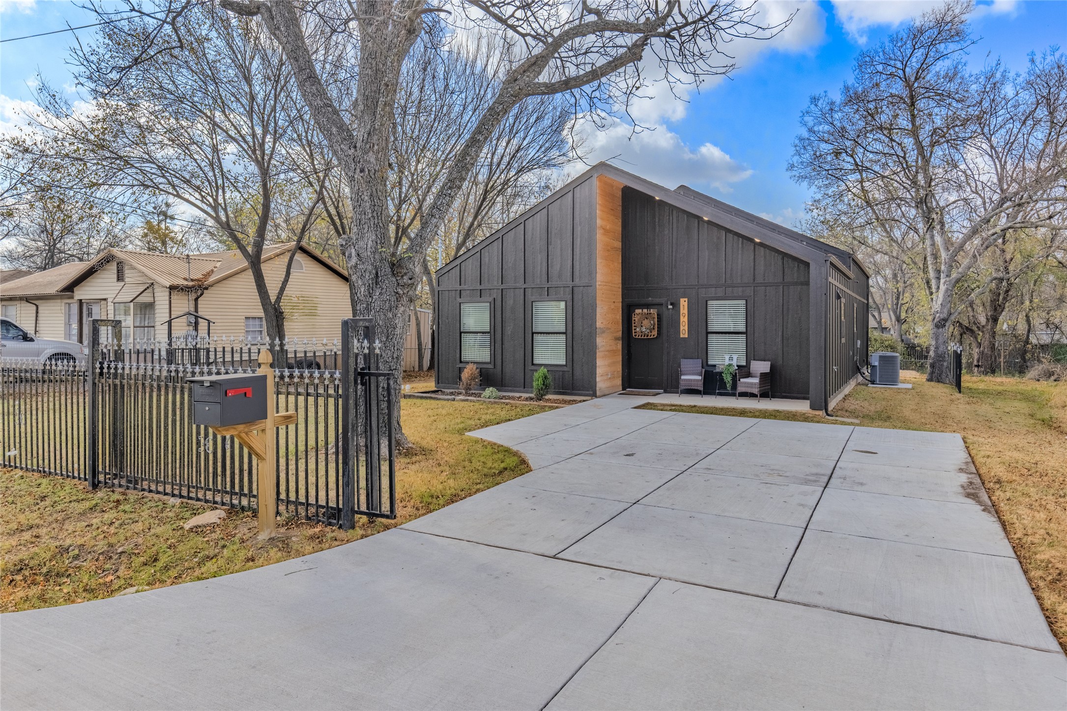 1900 Rosemary Street