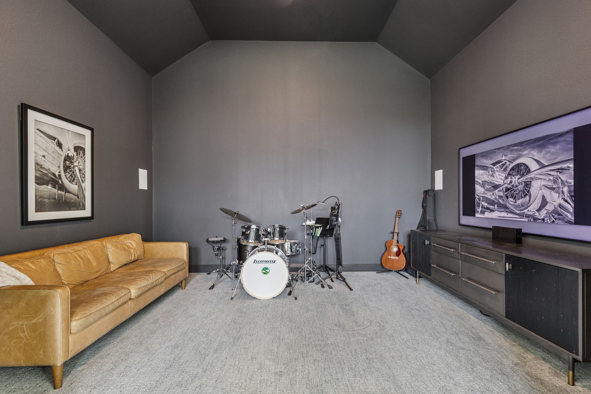 2424 Juniper Lane