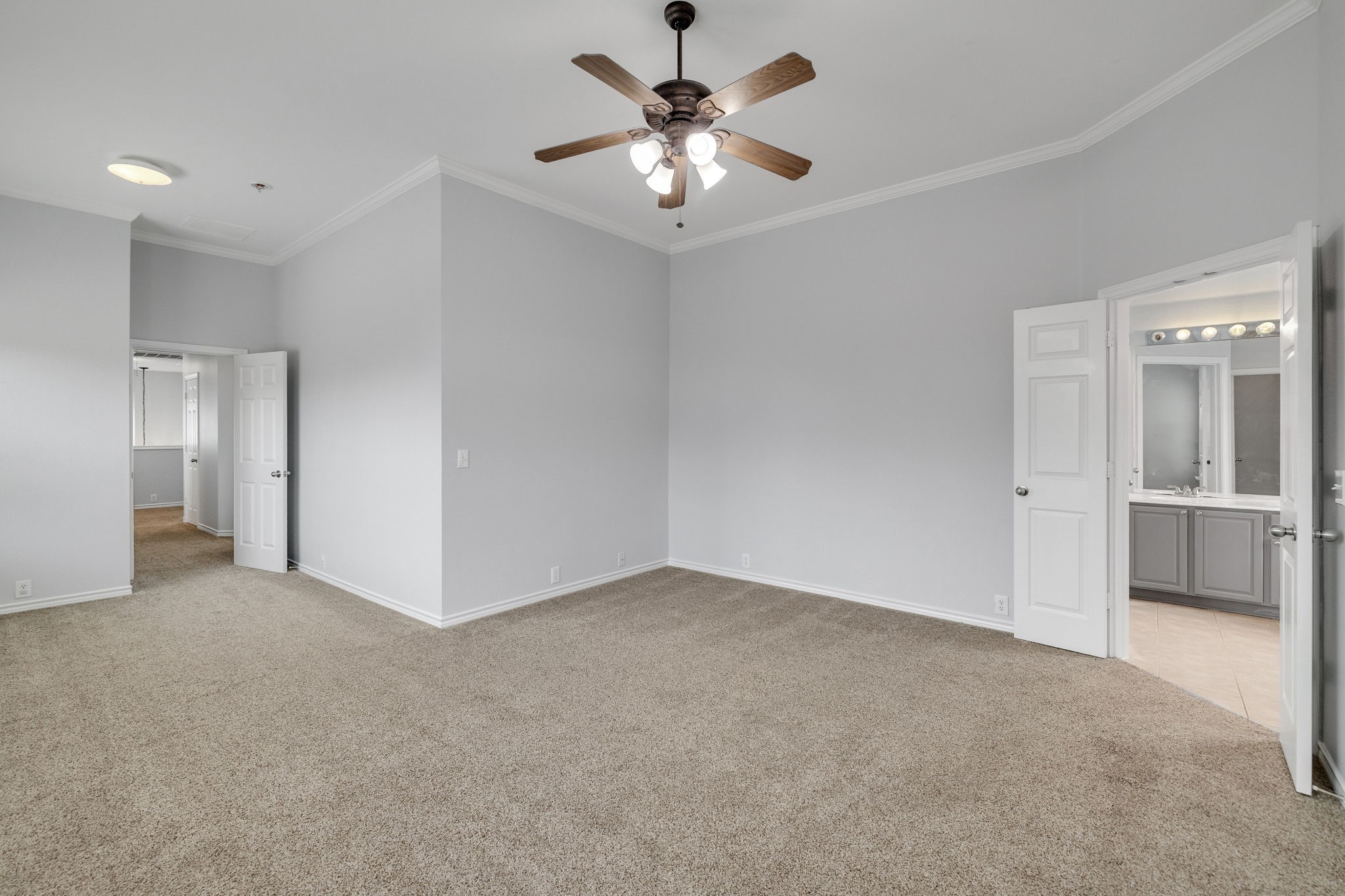 7453 Saddlehorn Drive