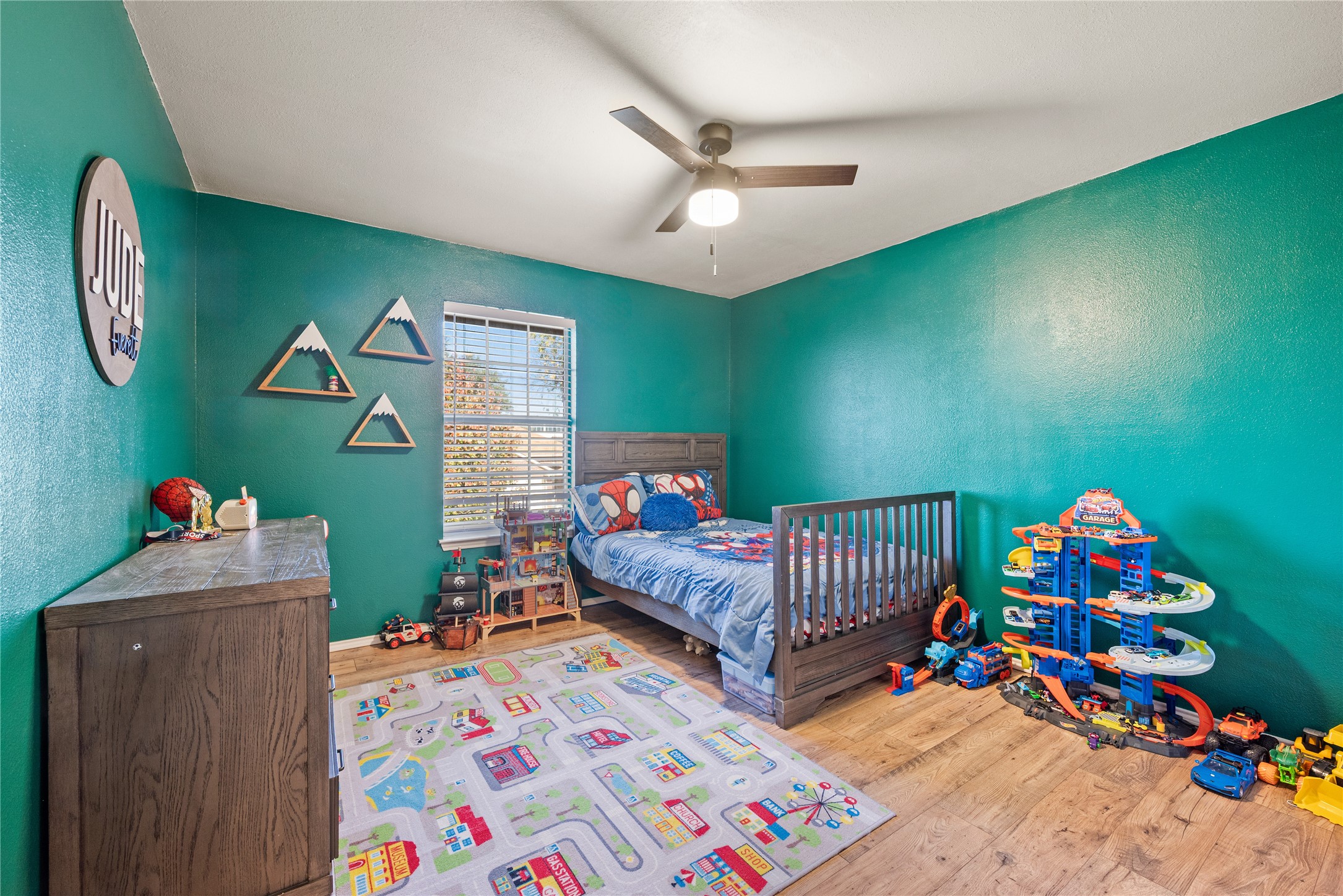 3904 Berrybush Lane