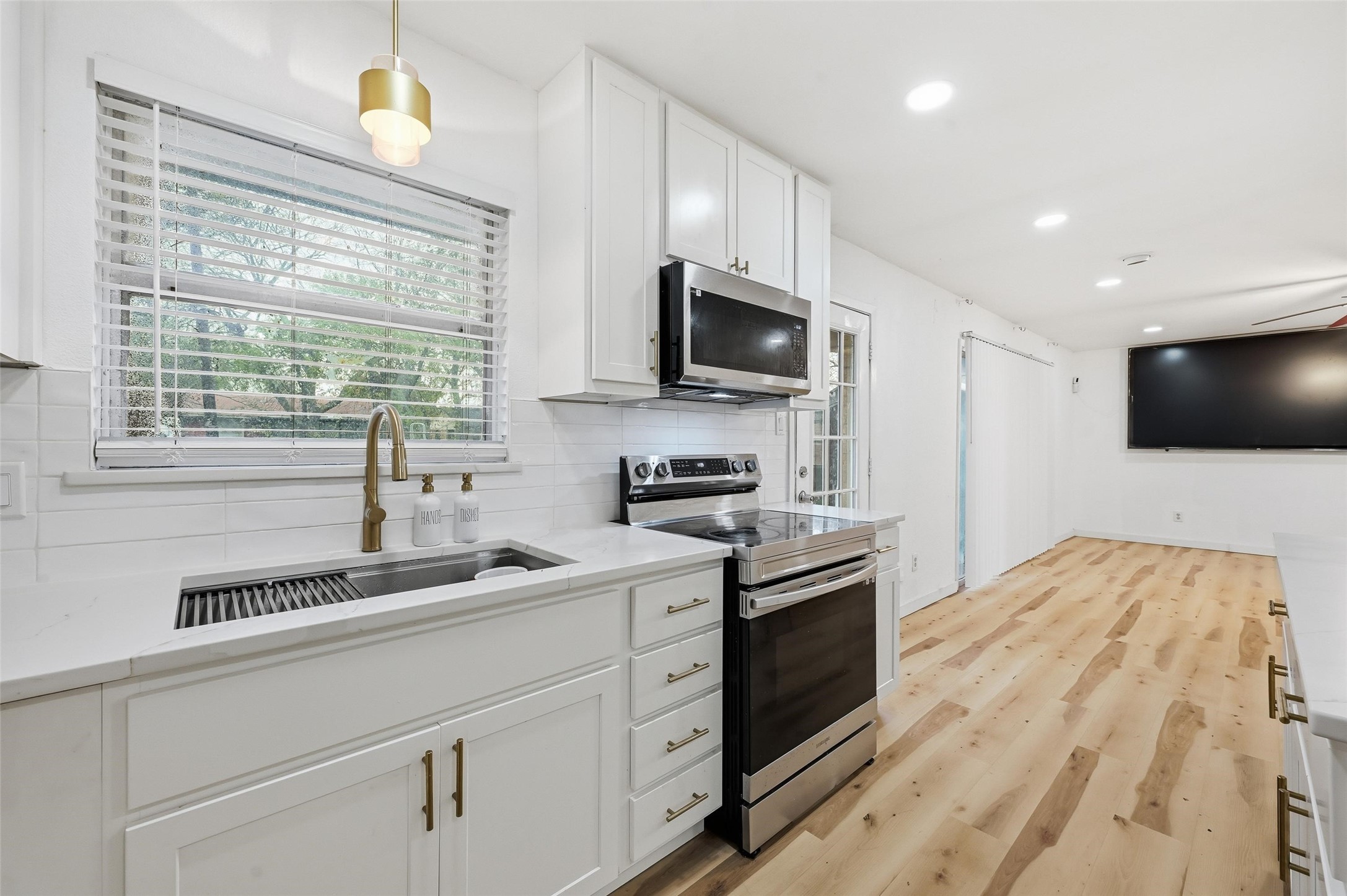1702 Emerald Street