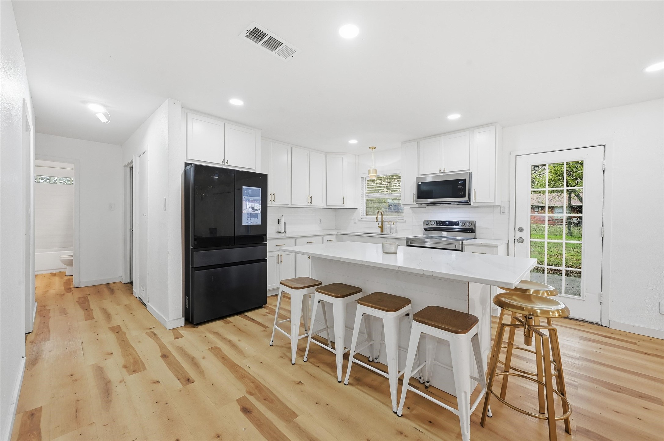 1702 Emerald Street